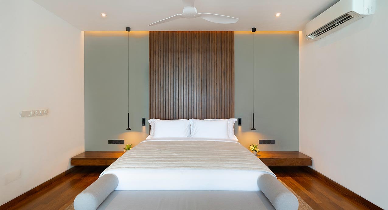 Junior-Suite-gallery1-1275x690-1.jpg