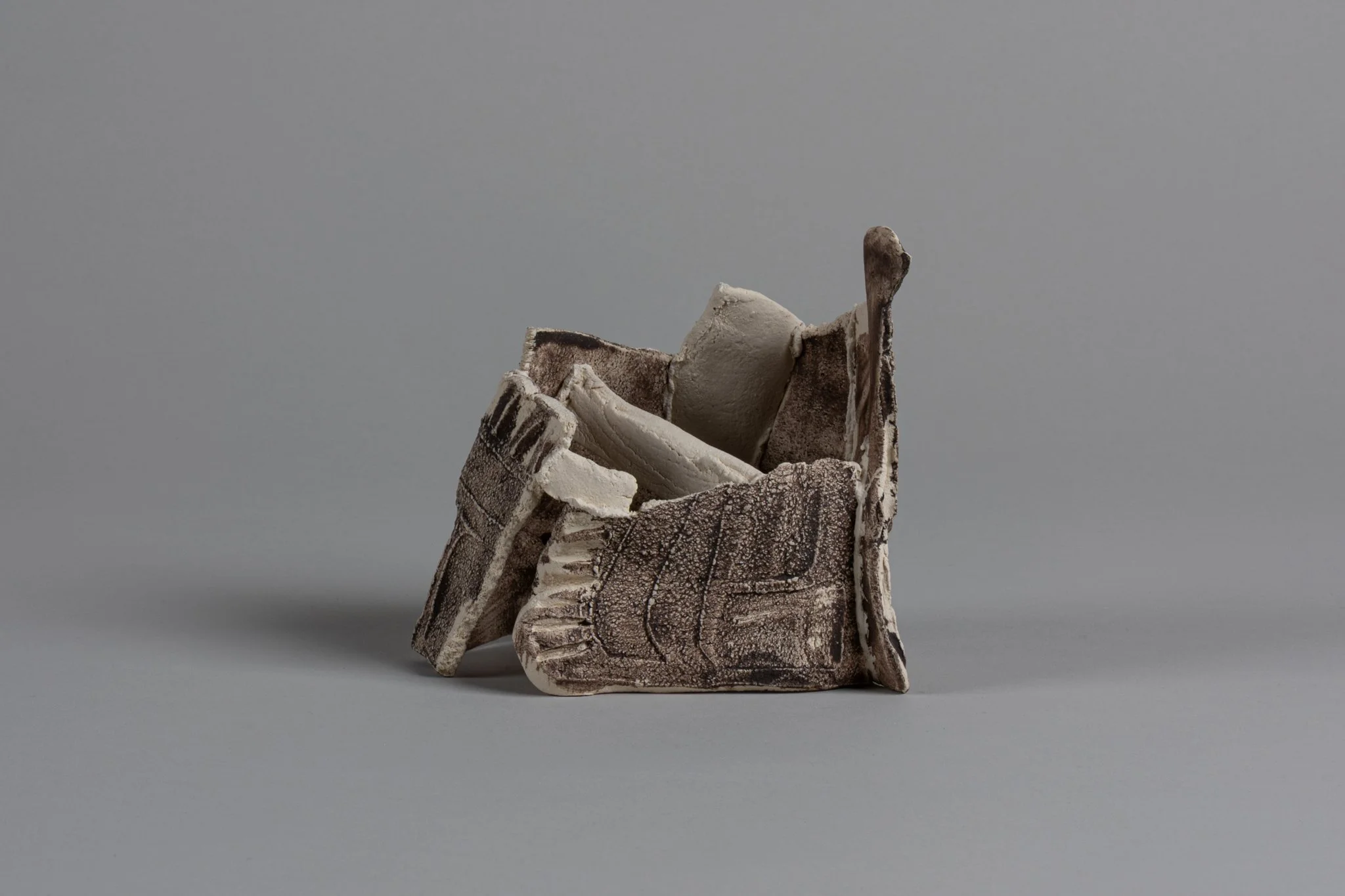 Strut, 11cm high.