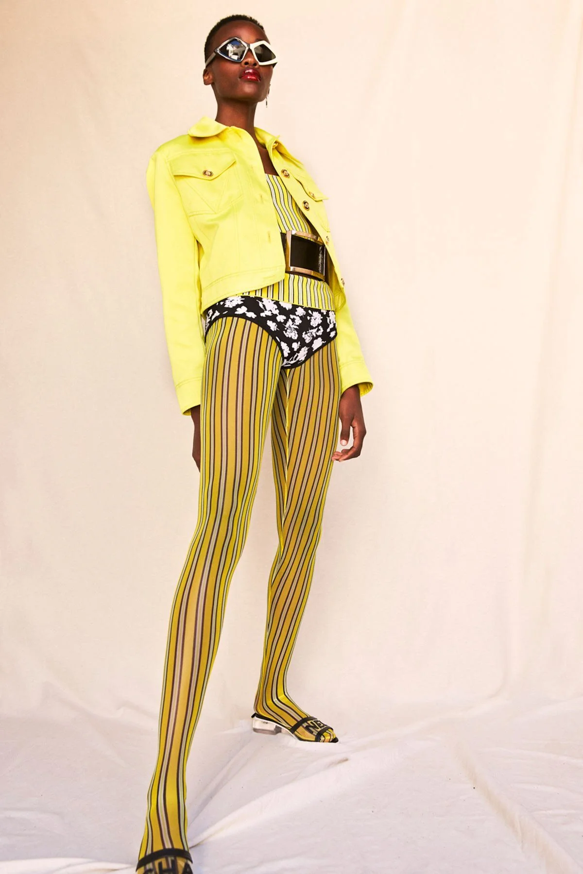 accesorios_tendencias_2019_bolsos_gafas_sol_cinturones_810636592.jpg