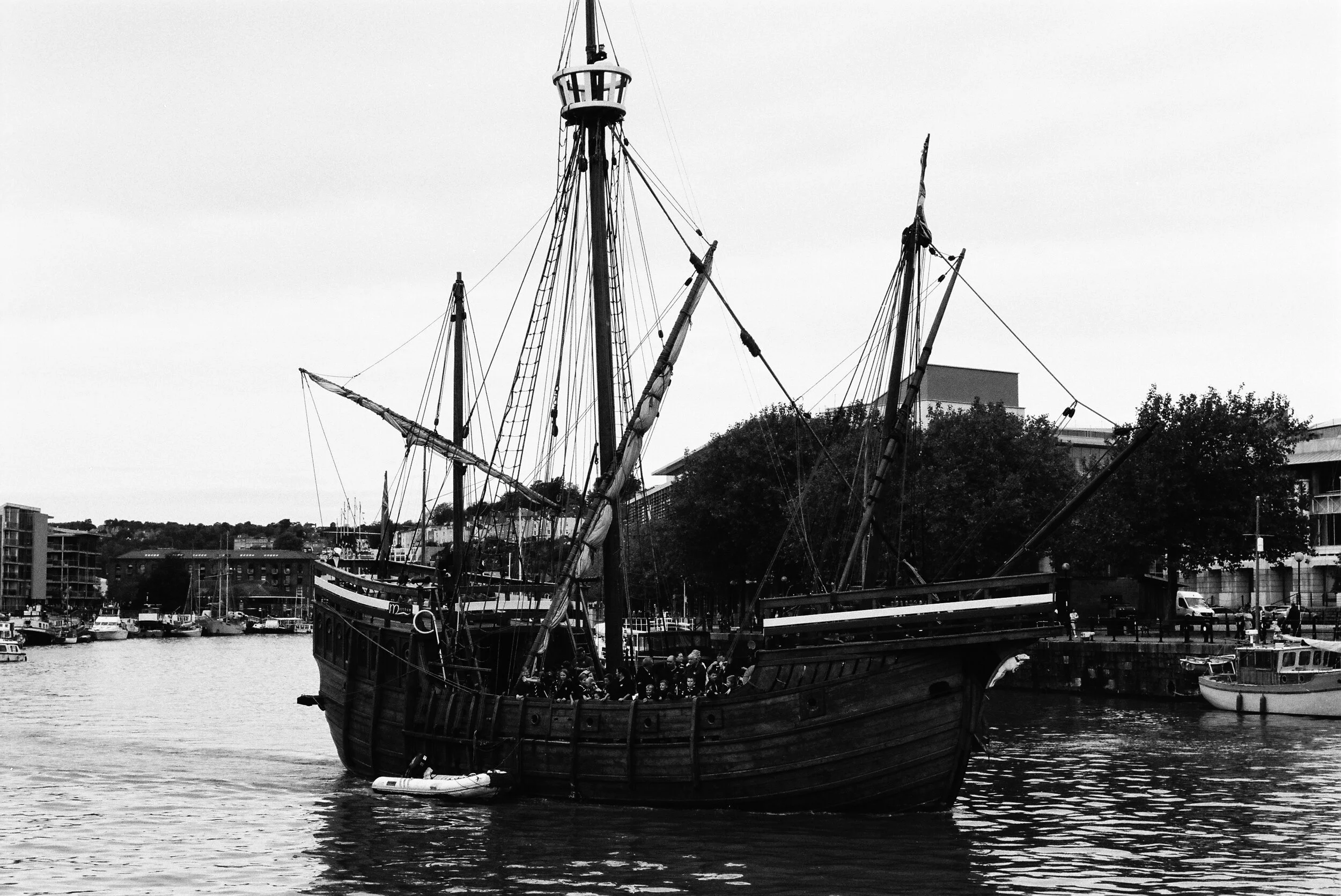 B018538-R2-27-28.jpg