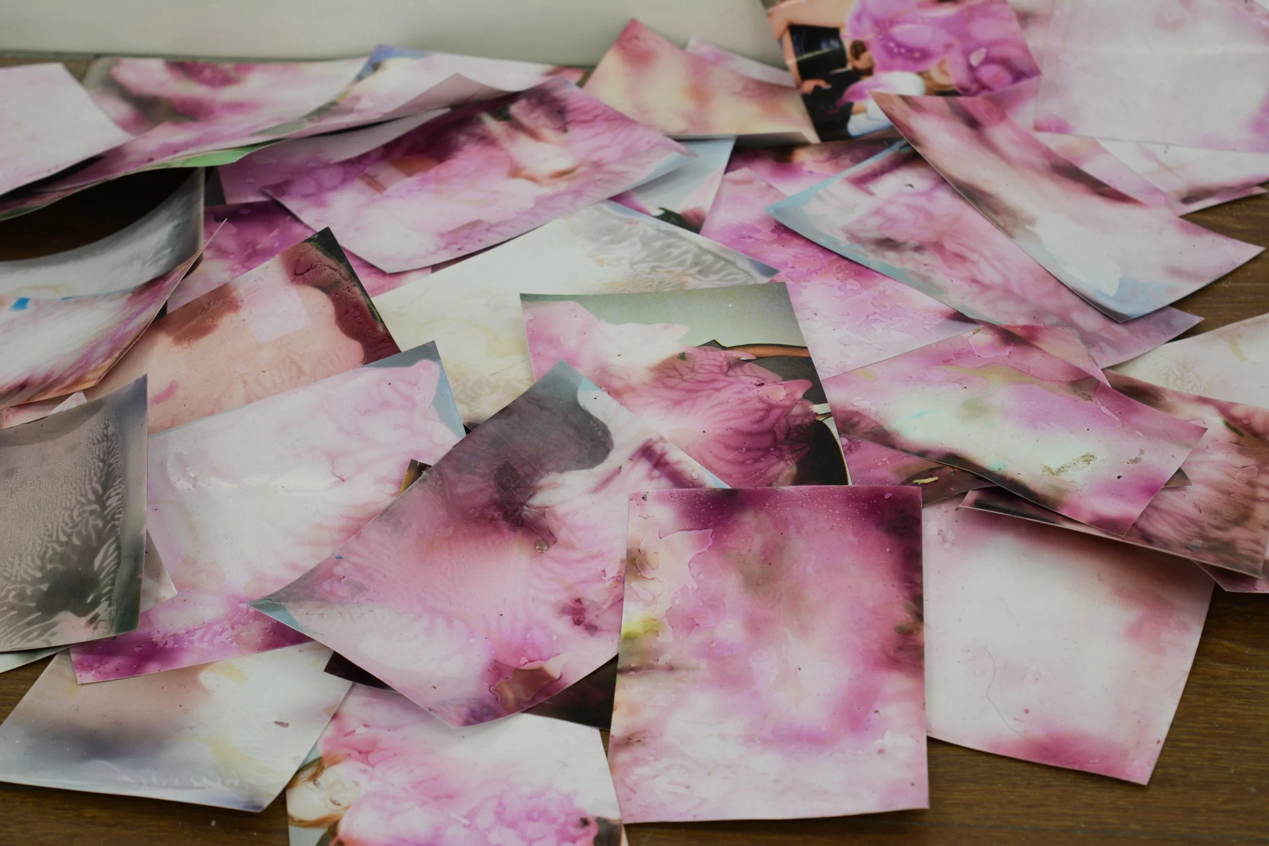 Colouring Between the Lines