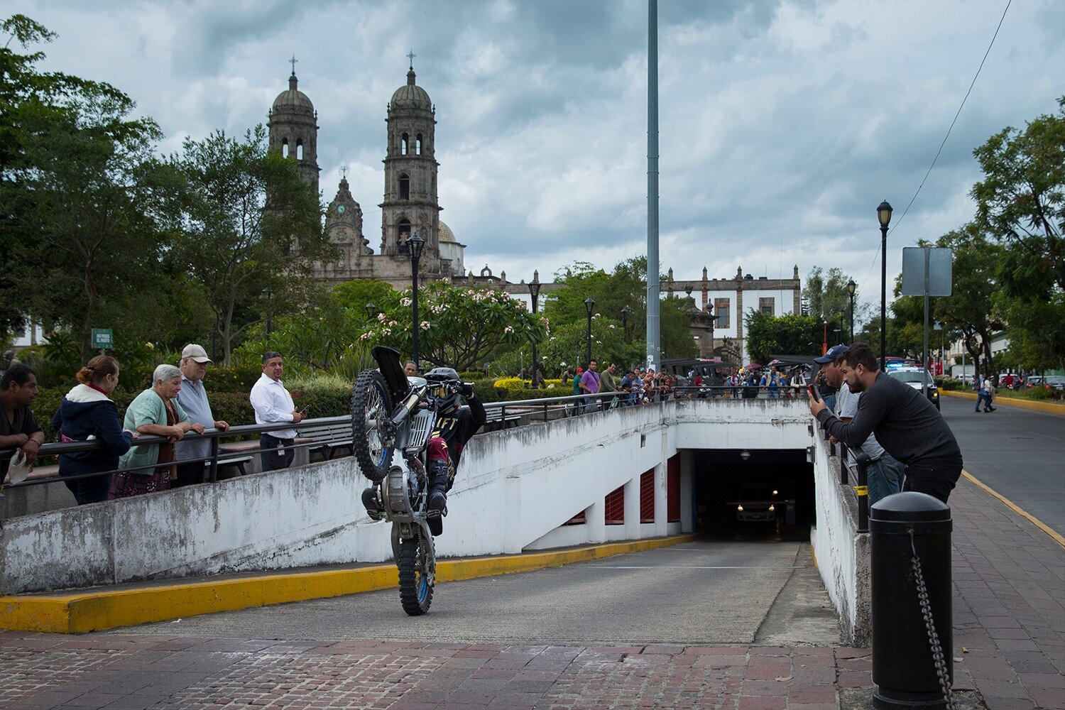 https---hypebeast.com-image-2019-03-shift-mx-endless-mexico-jimmy-hill-video-05.jpg