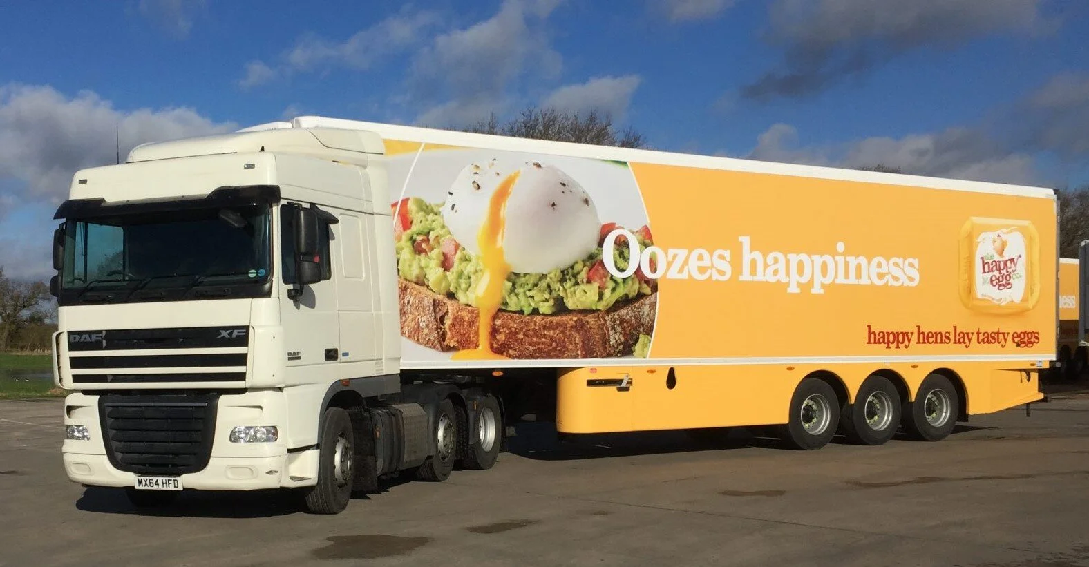 HAPPY EGG CO LORRY (2).jpg