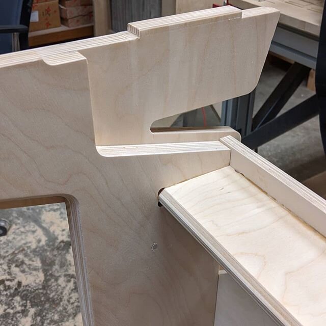 Angles and bevels.

#cncwoodworking #customfurniture #revivefurniturecity #industrialdesign design