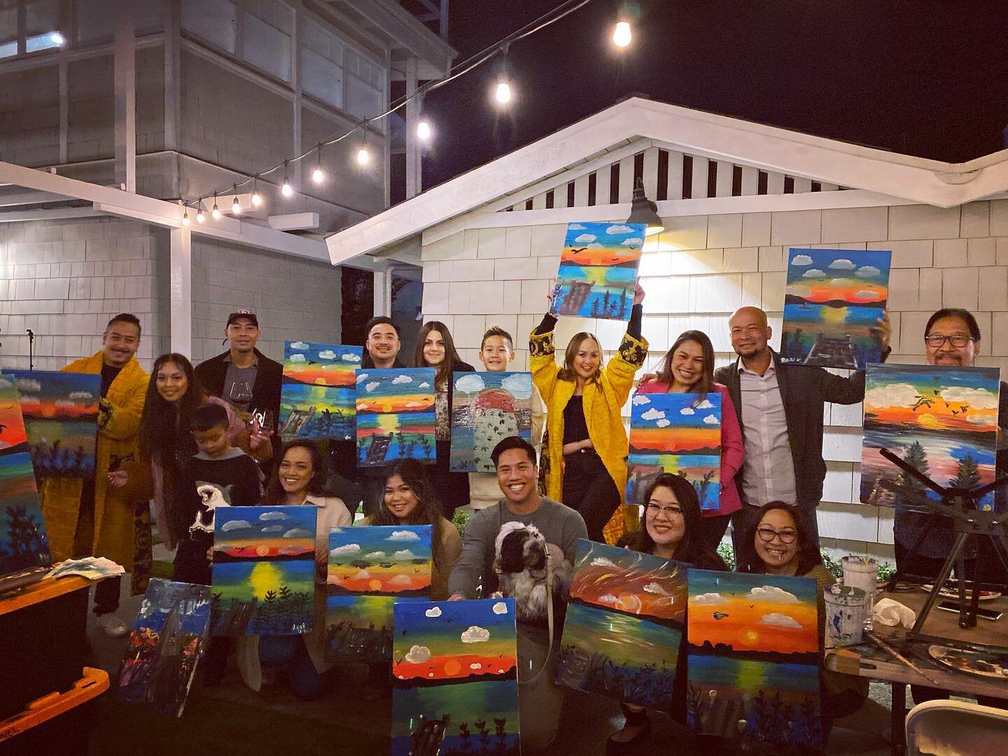 A private event at a private residence on NYE!! We had so much fun painting and celebrating with all of you! We wish you all a wonderful 2022! #bestofla #bestoflosangeles #brushstrokesandbevs #brushstrokesandbeverages #art #artandwine #painting #pain