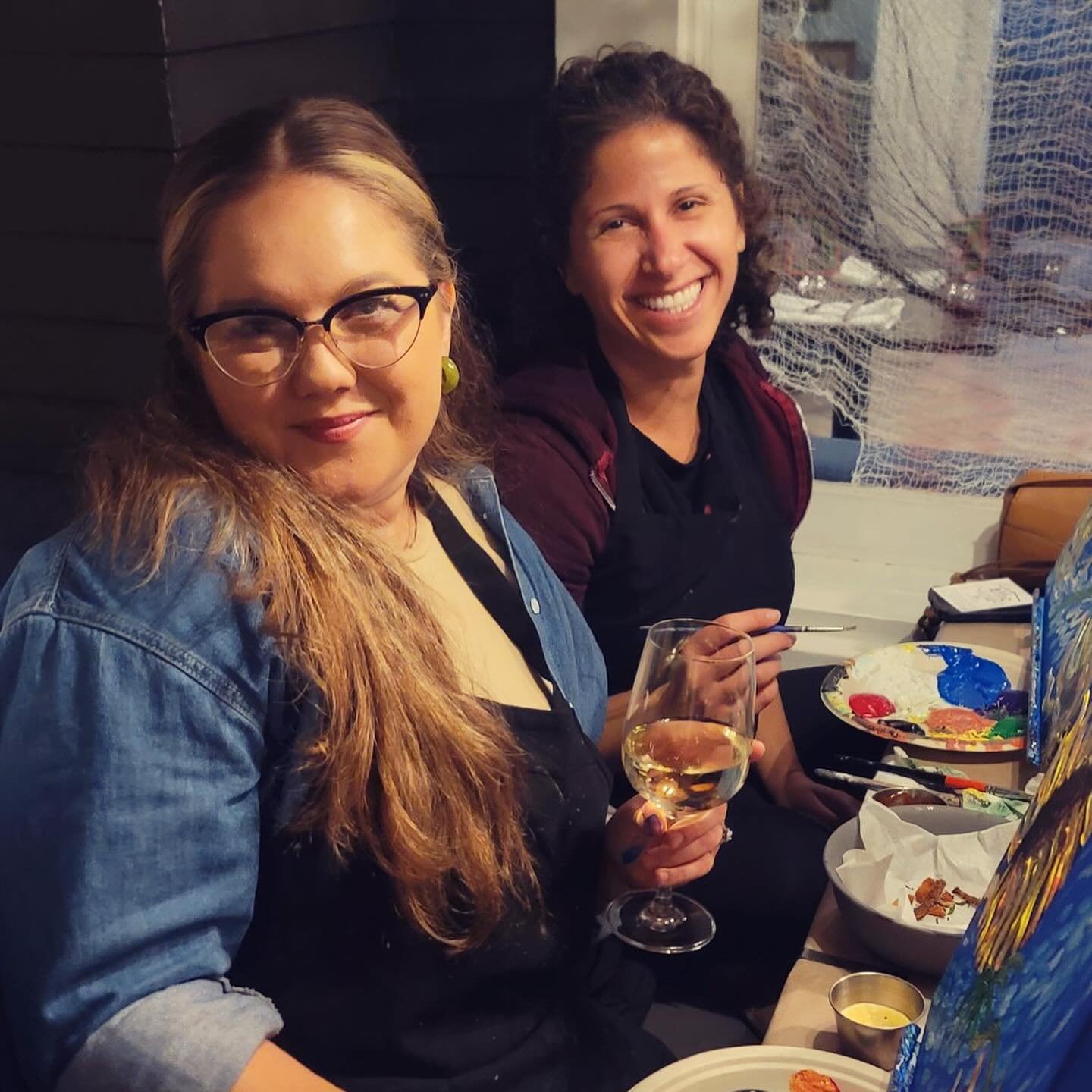 Painting &ldquo;Starry Sunflowers&rdquo; at @theatticonbroadway !! Come join us for some delicious cocktails and comfort food while painting the night&rsquo;s featured painting! Don&rsquo;t miss the next one this Tuesday, 10/22 at 7pm! #bestofla #bes