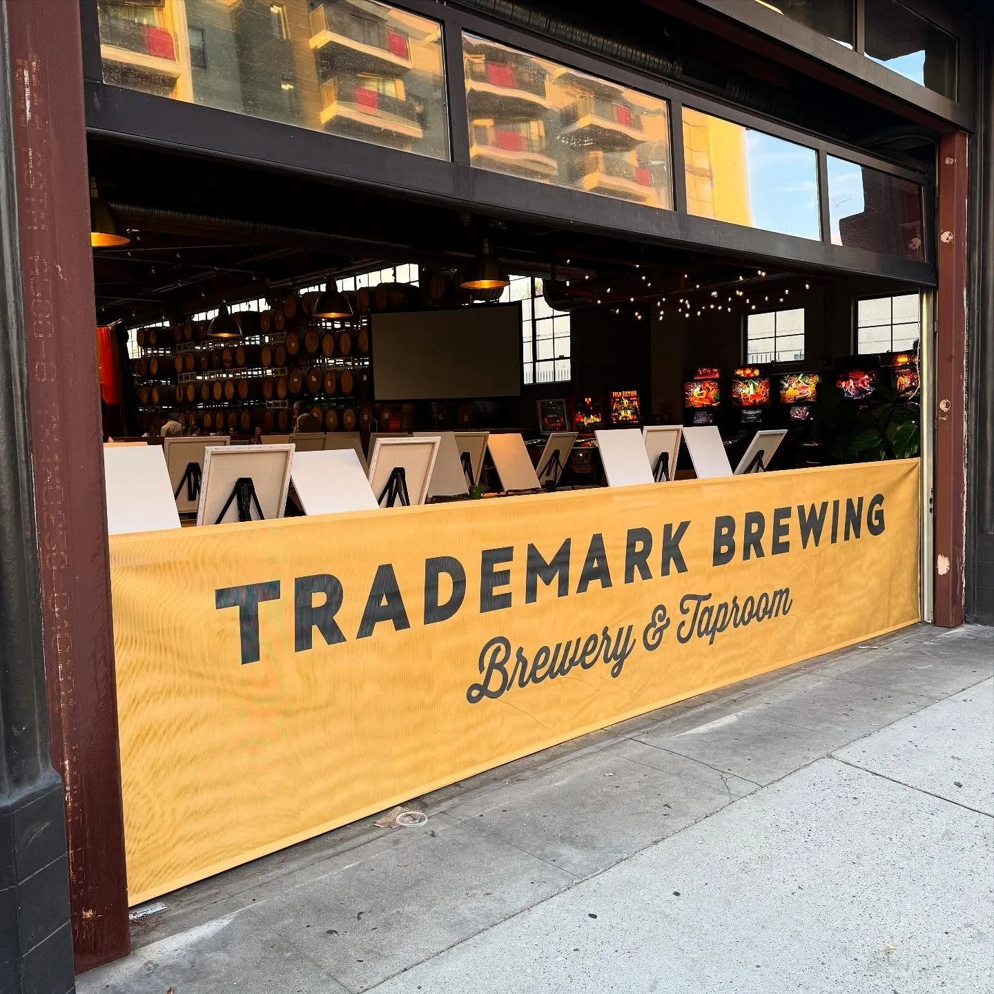 Painting “Beach Day” at @trademarkbrewing while enjoying some delicious beer! Don’t miss the next one this Thursday, 9/4 at 7pm! #bestofla #bestoflosangeles #bestoflb #bestoflongbeach #brushstrokesandbevs #brushstrokesandbeverages #