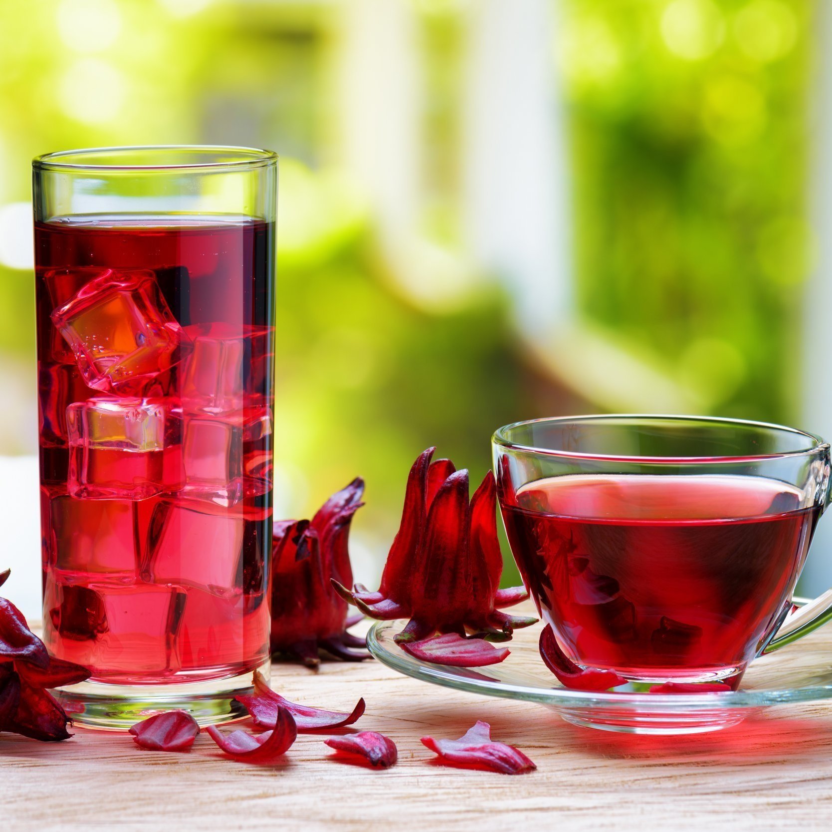 Gypsy Juice Hand Blended Loose Leaf Herbal Tea Image Steeped Cold and in a glass with ice Strange Makes StrangeMakes Wendi Strange
