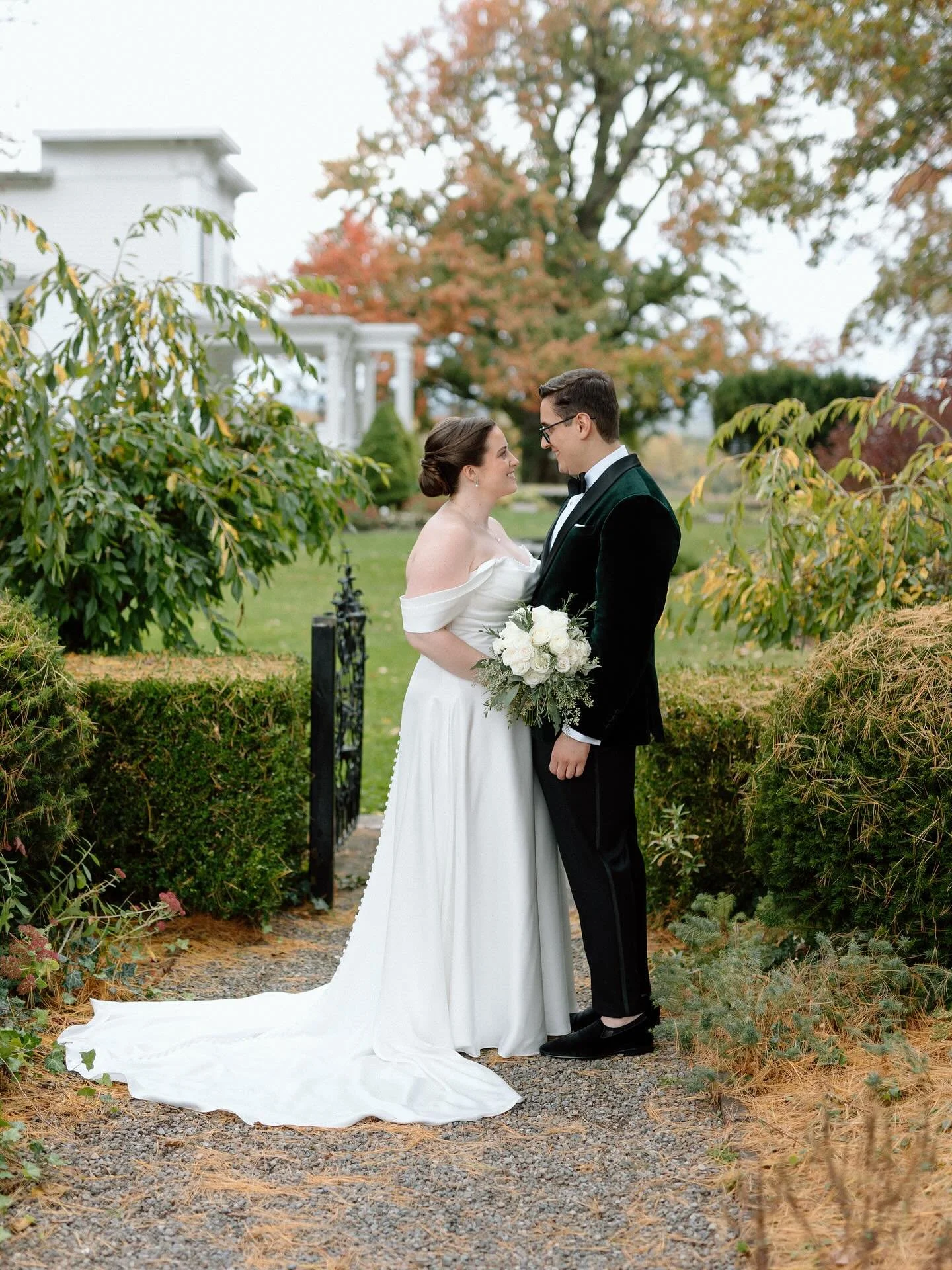Alyssa + Aaron’s wedding with peak upstate New York autumn as the backdrop π€π»πππ