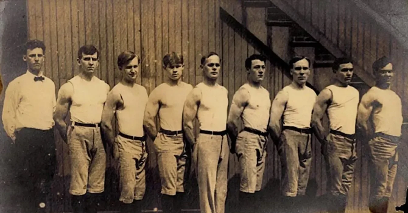 George Eyser (center) among fellow Concordia Turnverein Gymnastics Team members 1908