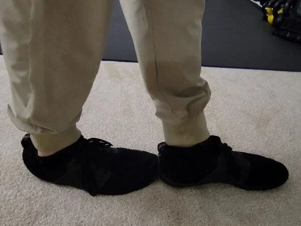 feet in tandem balance