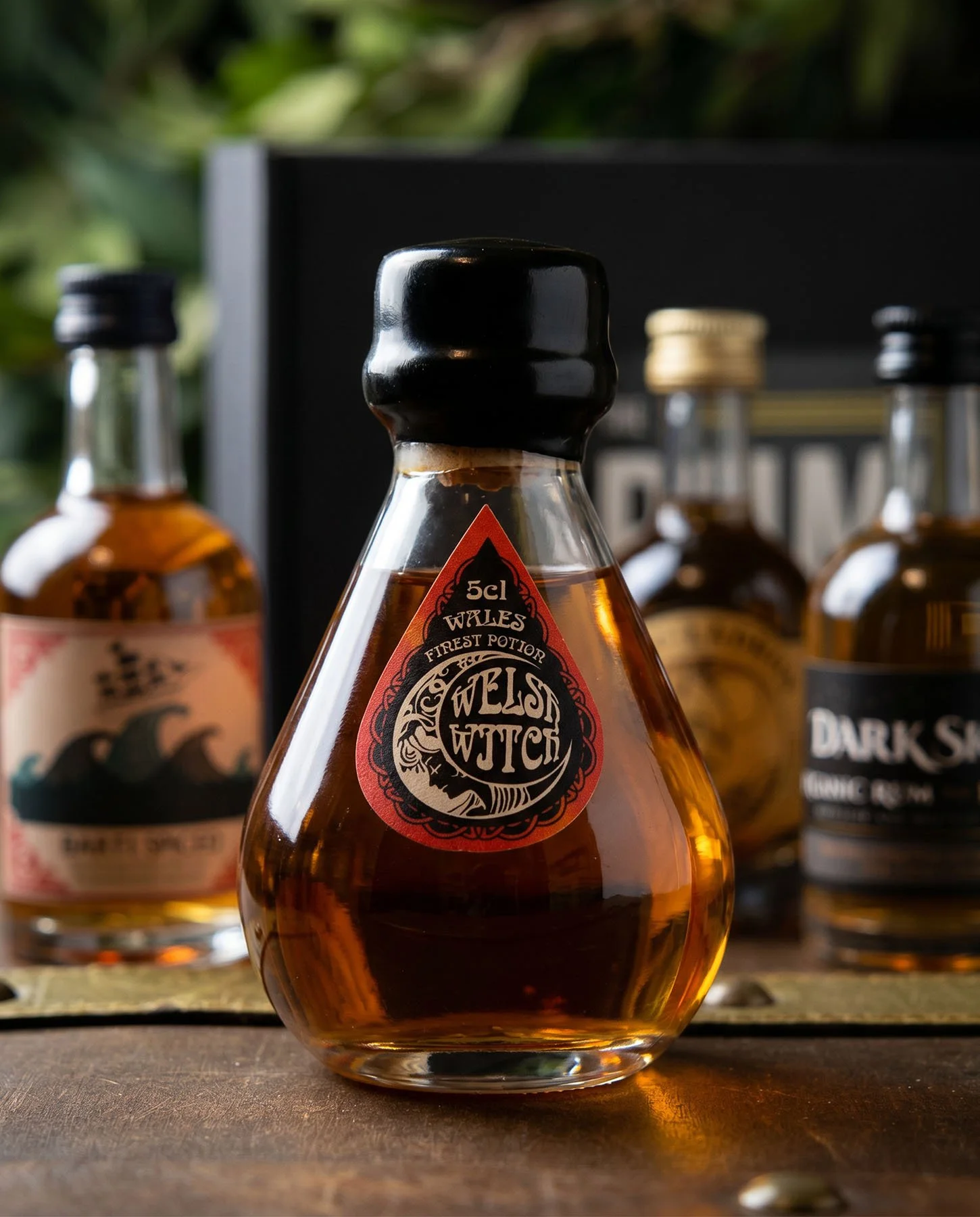Welsh #1 Rum Taster Set Gift Box (4x50ml)4.jpg