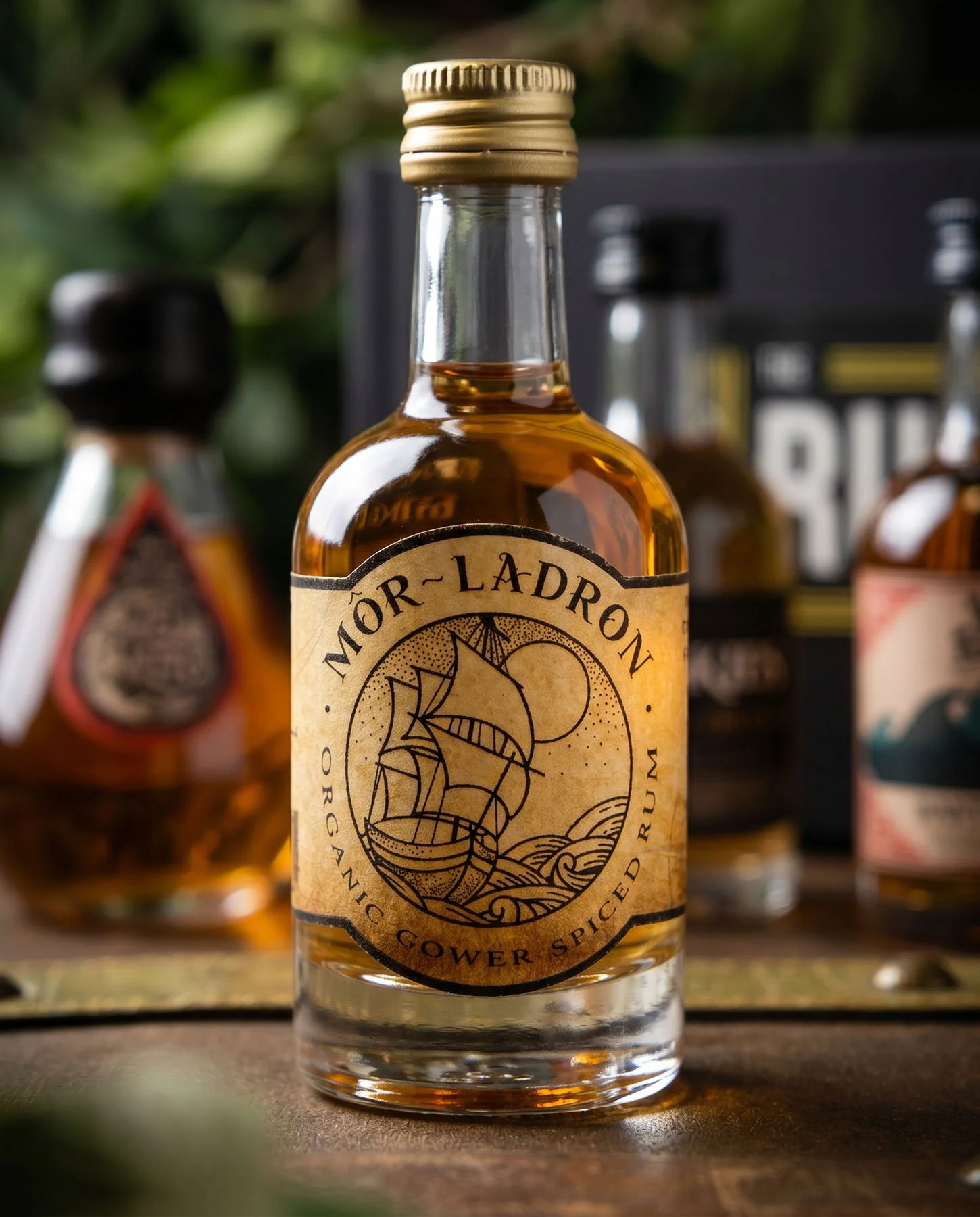Welsh #1 Rum Taster Set Gift Box (4x50ml)3.jpg