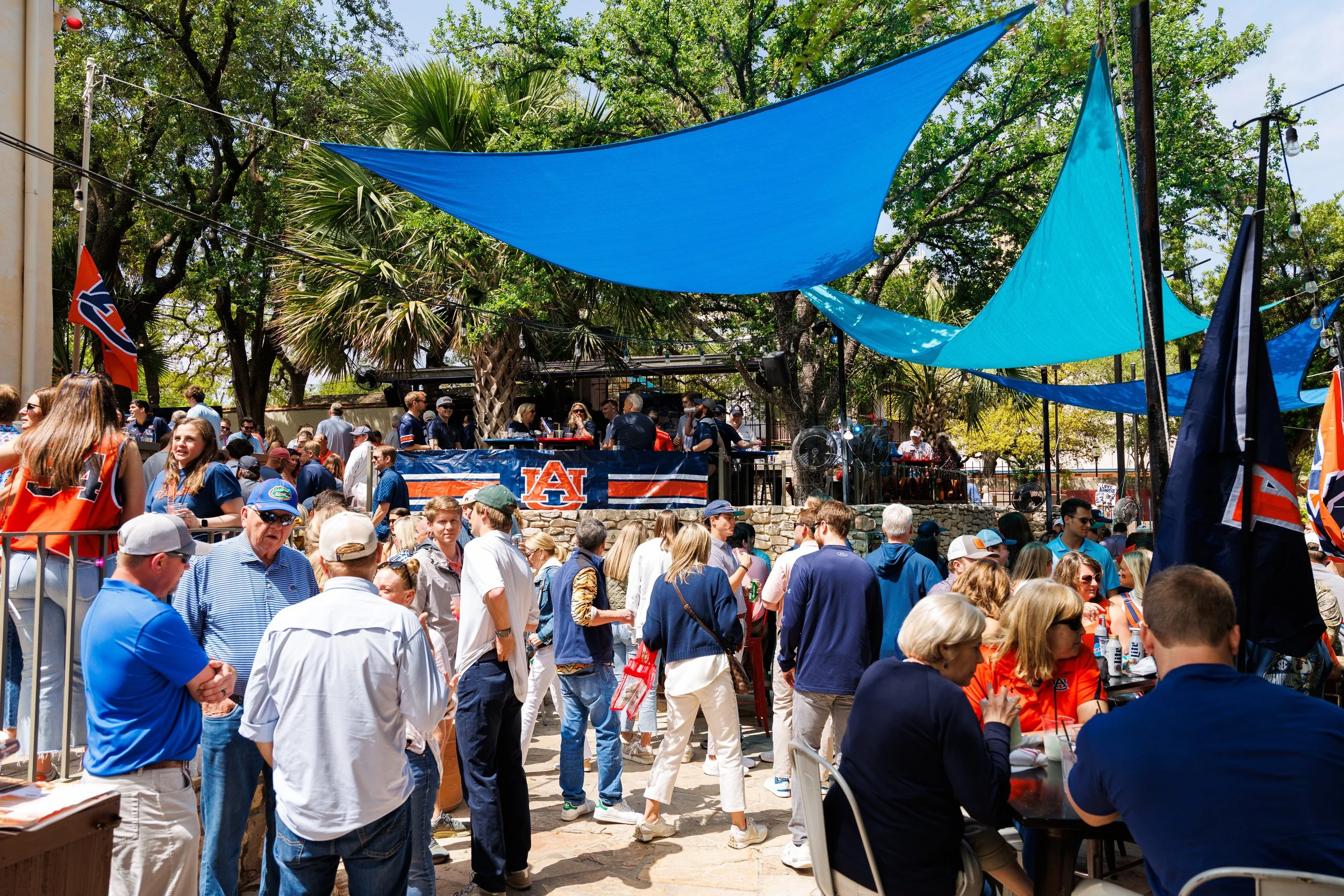 20250405_MBB_NCAA_War Damn Watering Hole_DG_0059.JPG