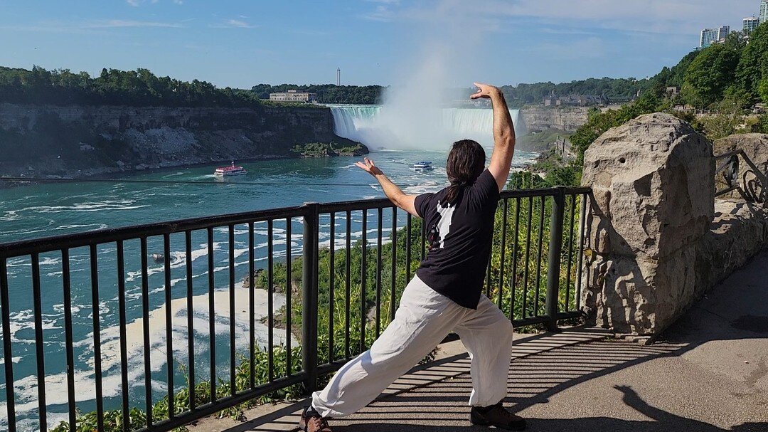 Yesterday at Niagara Falls!
It was a short visit, but enough to feel the power and immensity of this natural wonder! 

I'm back home now and ready for class tonight! 
#qigong #qimethods #niagarafalls #travelingthedao