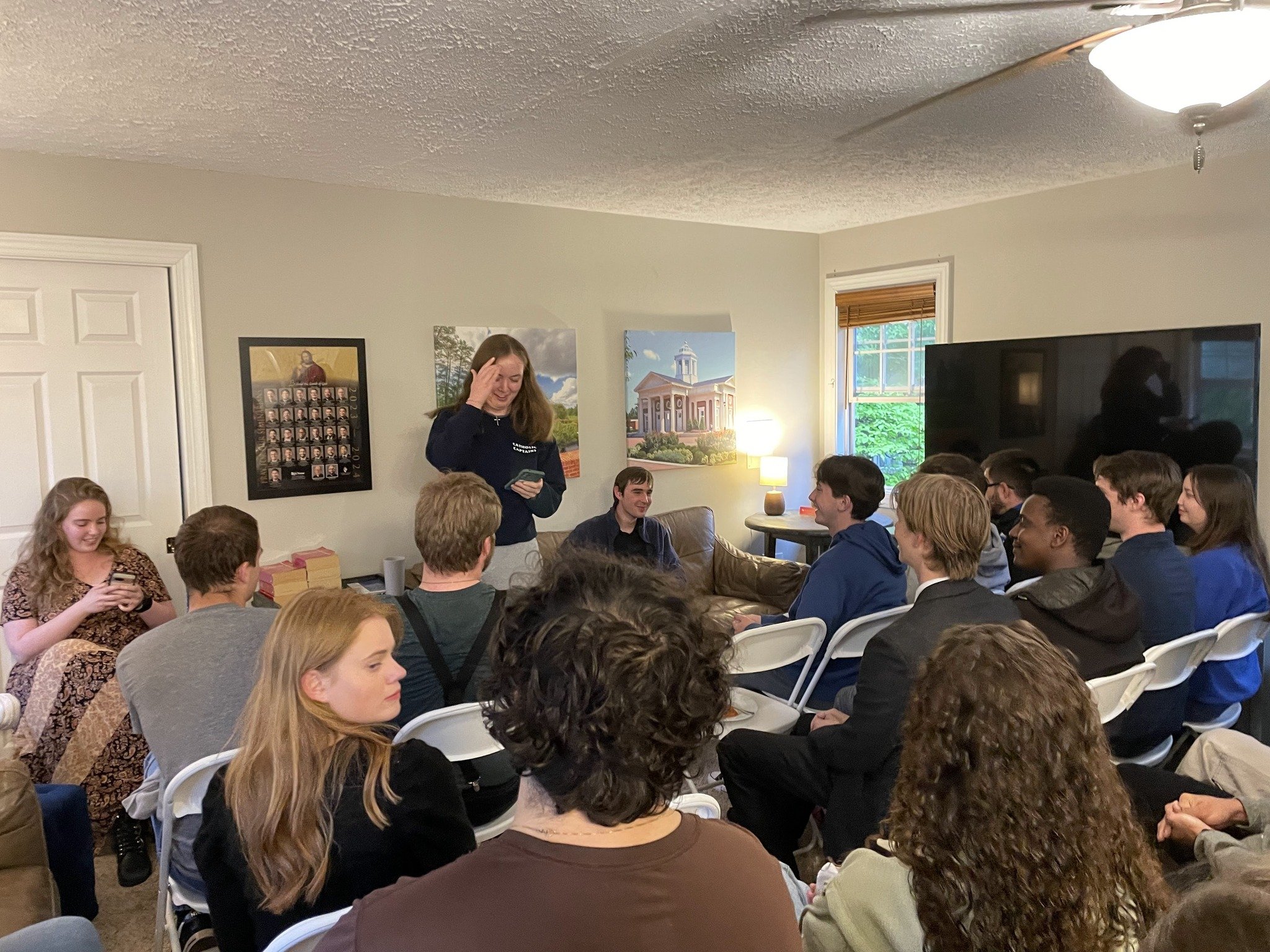 It's graduation season! Congratulations to all those who have and will graduate this season. We are praying for you!

These photos are from @cnuccm. Before finals, the students had time to celebrate graduating seniors by calling up each one individua