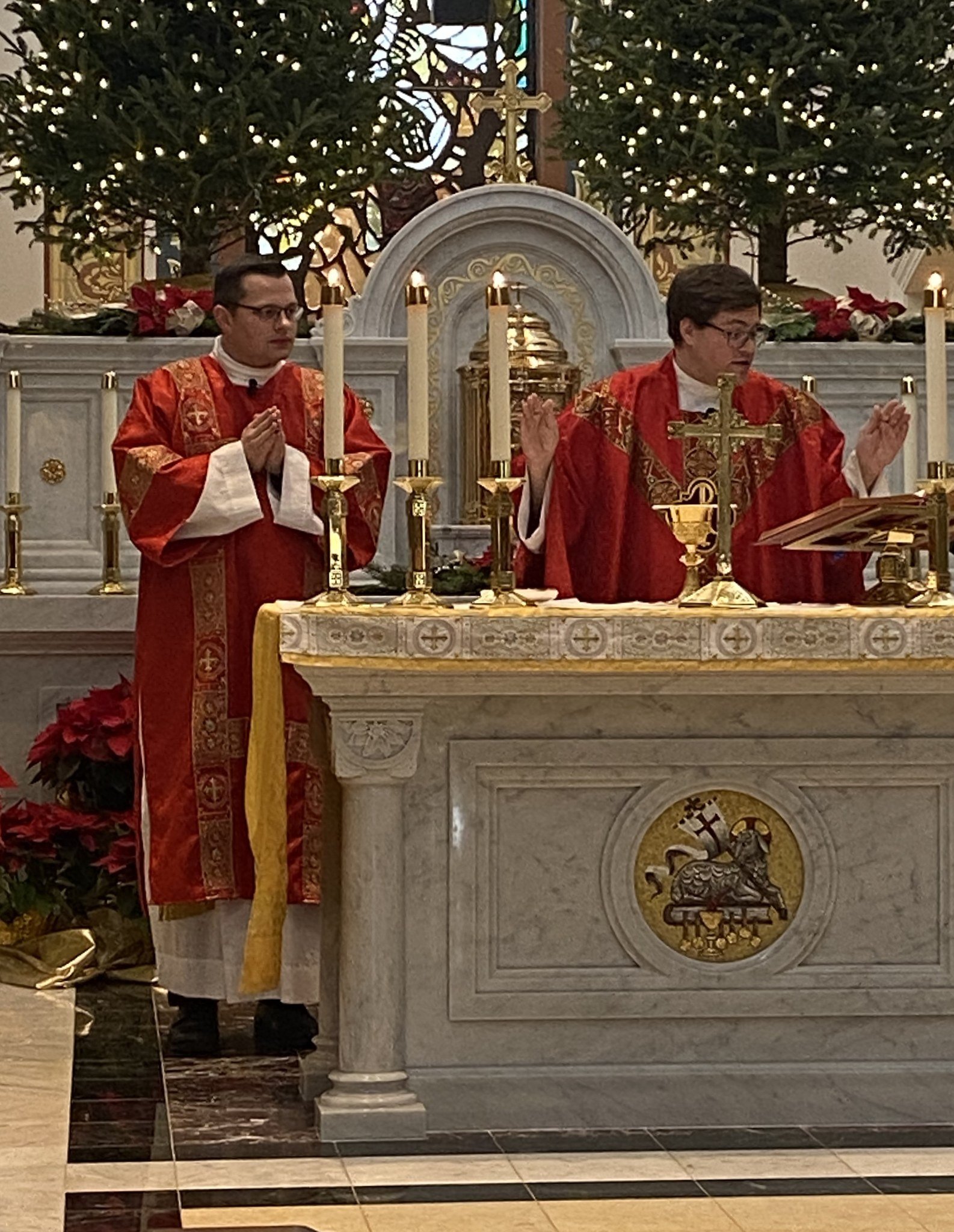 A perk of being home for Christmas 🎄

Fr. Peter Clem and Deacon Sean Mazary are both from the Newport News area. Since they are home for Christmas for a few days, they were able to celebrate the Mass together at Our Lady of Mount Carmel Catholic Chu