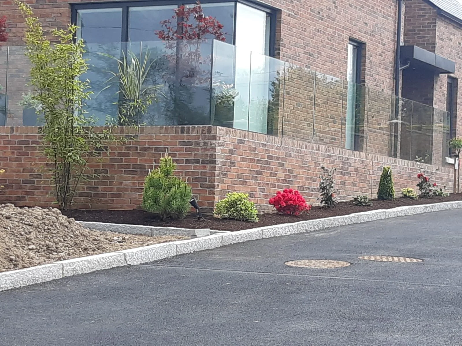 Frameless glass balustrades 