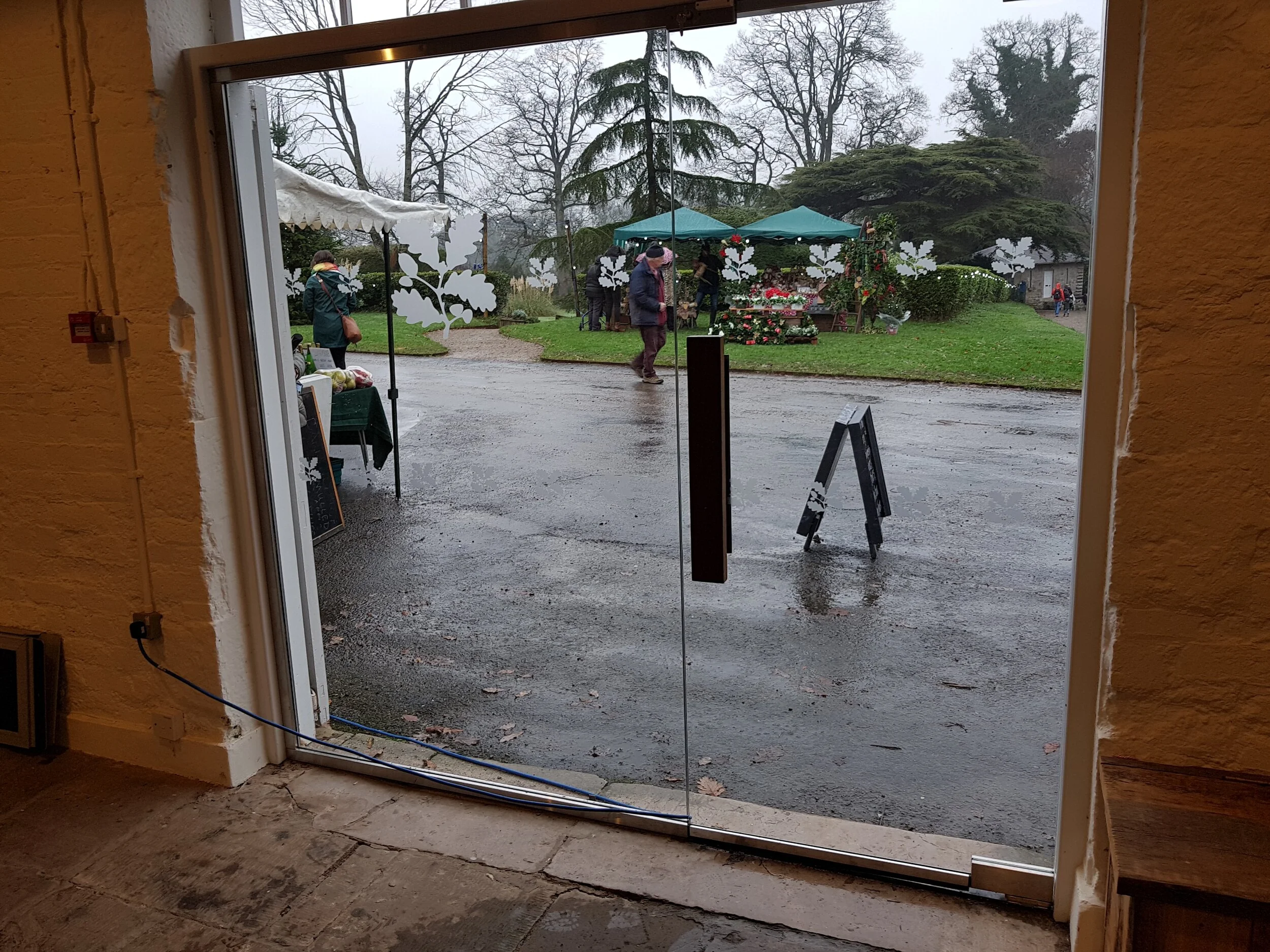 Frameless Glass shop doors 