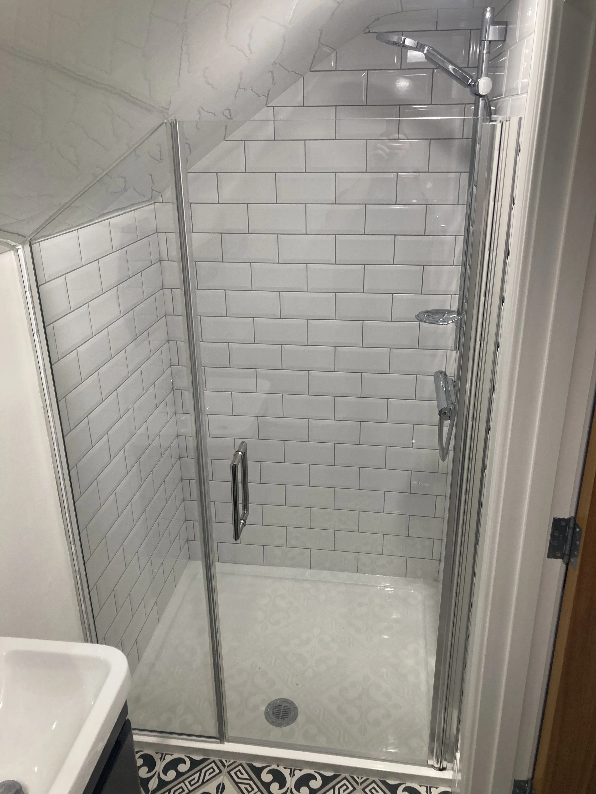 We manufacture and supply bespoke, made to measure shower screens in Ireland 