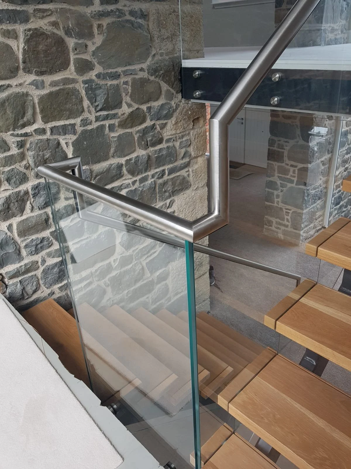 Glass and stainless steel balustrade Northern Ireland 