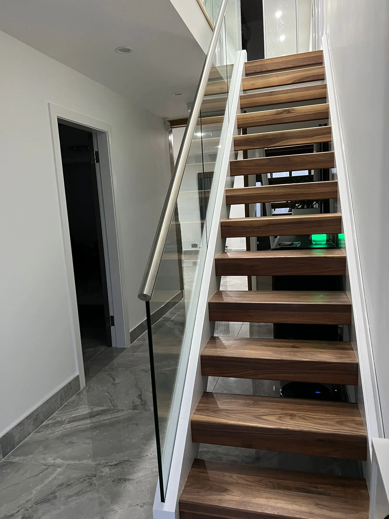 BESPOKE STAIRCASE BALUSTRADES  NI
