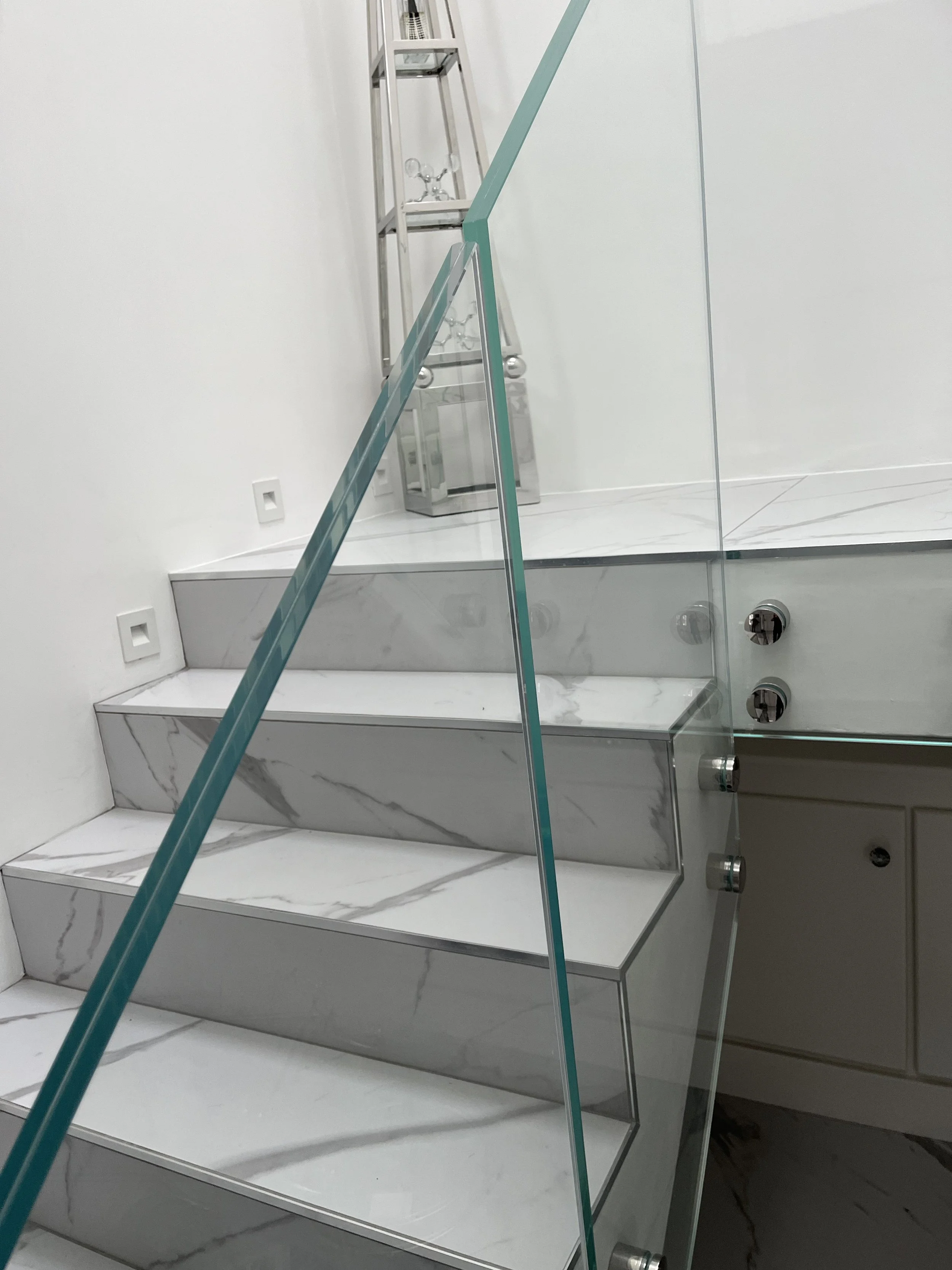 Frameless Balustrade/balconies Ireland 