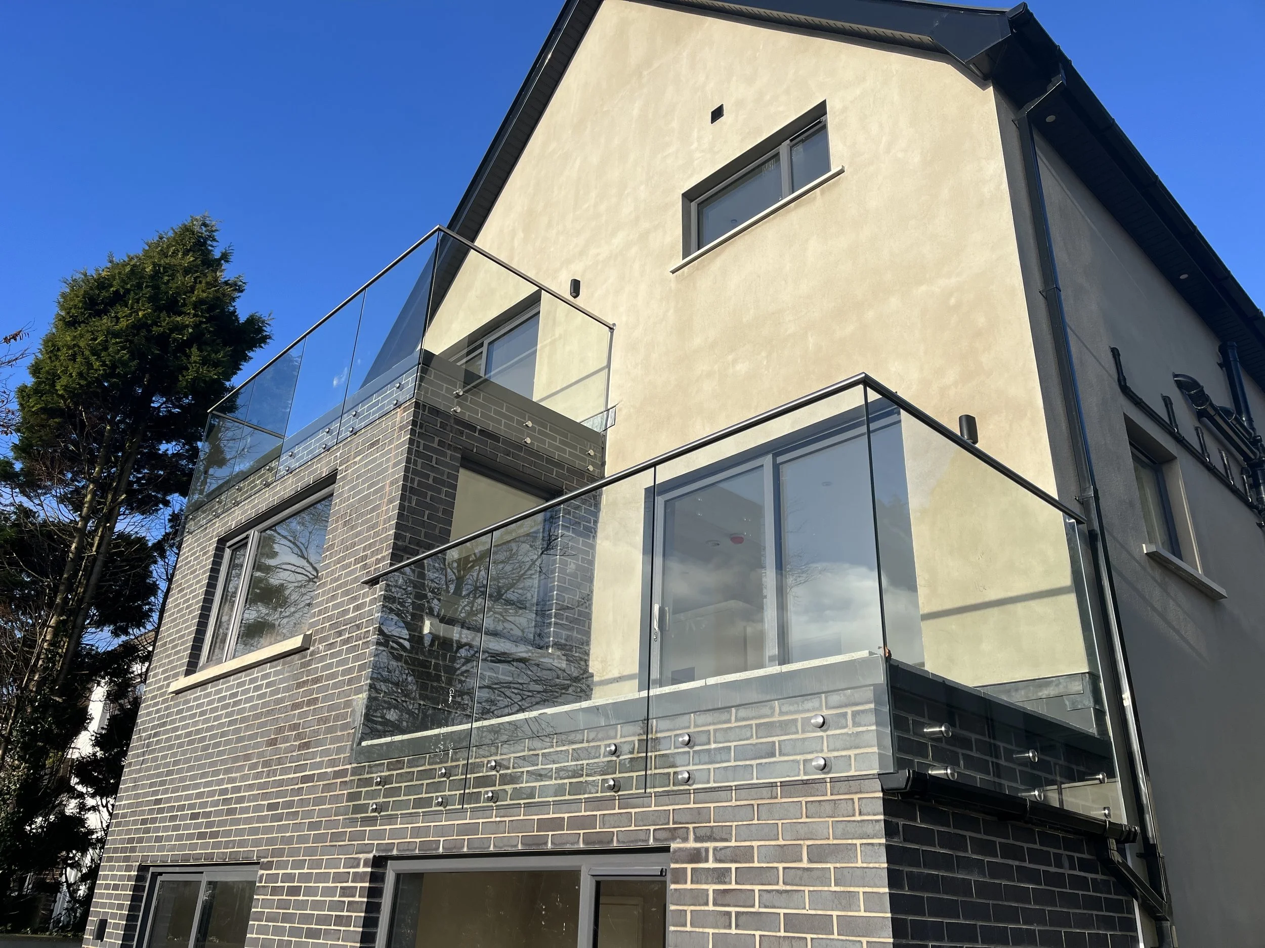 Are glass balustrades safe?