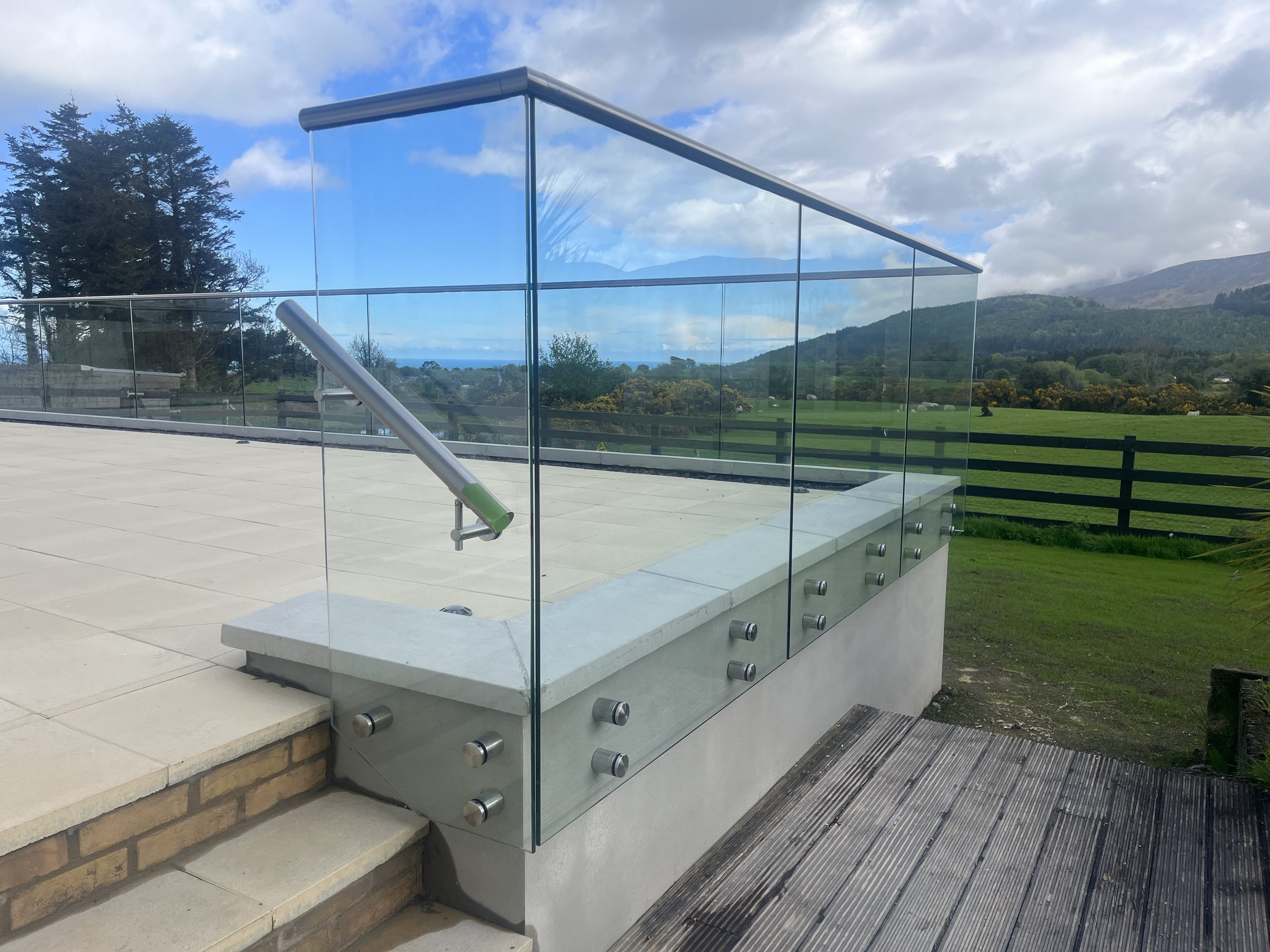 Are glass fences/balustrade safe? 