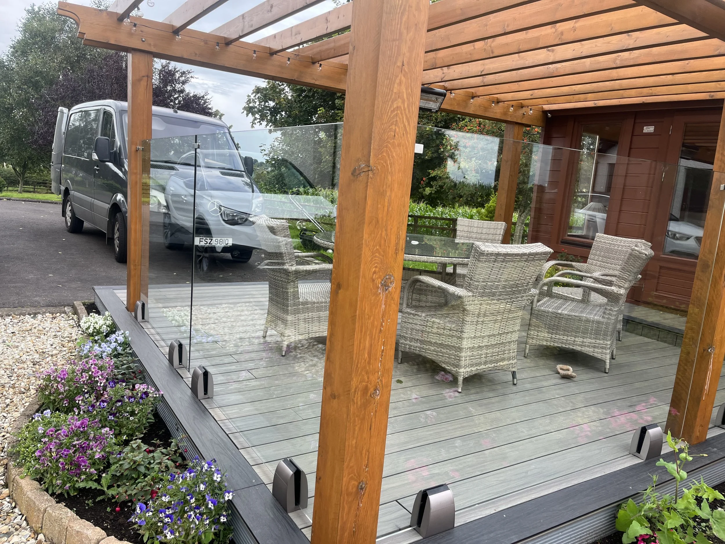 Decking Glass Balustrade Windbreaker for Ireland 