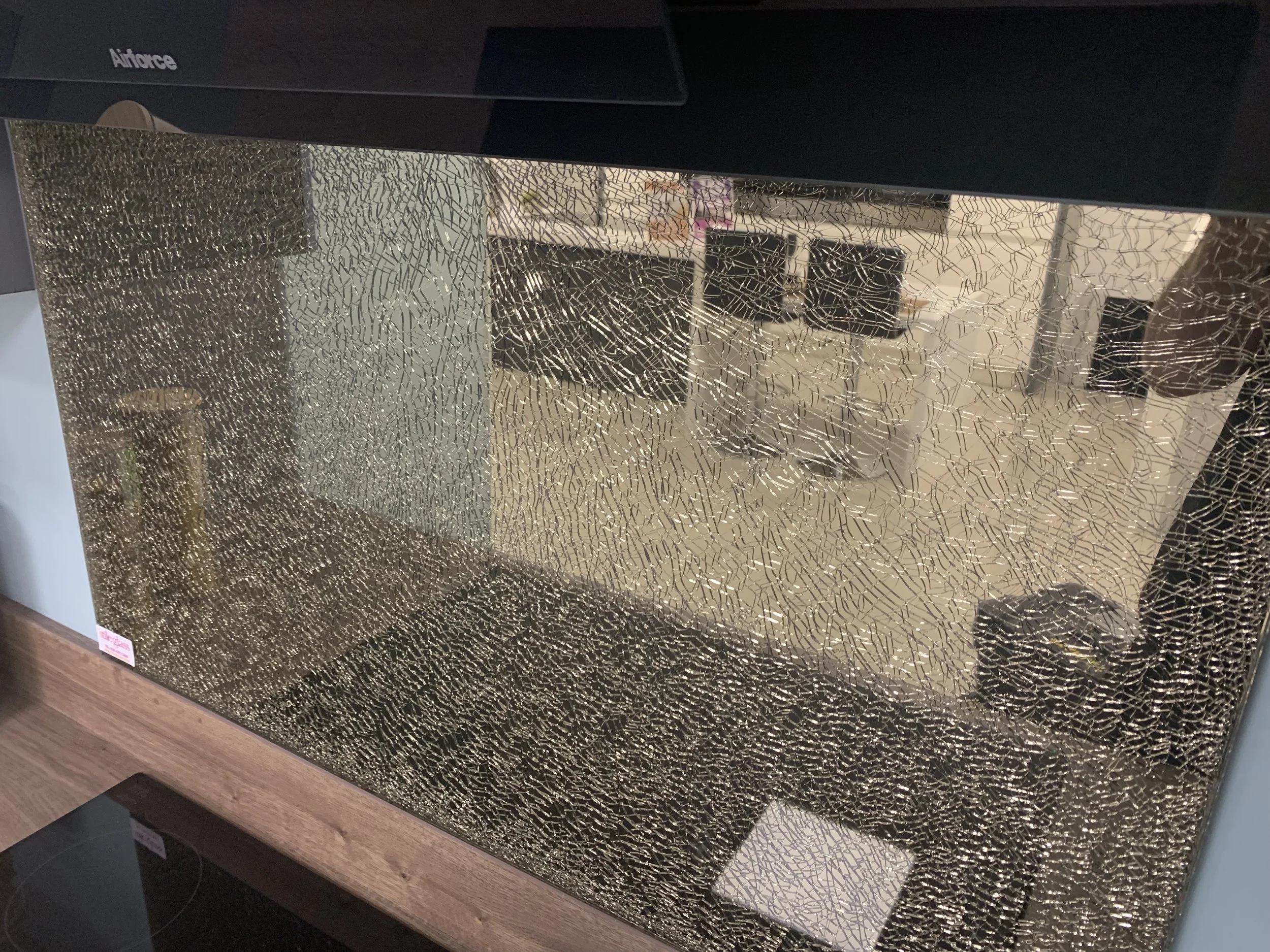  Cracked ice splashback: A stunning and unique addition to your kitchen