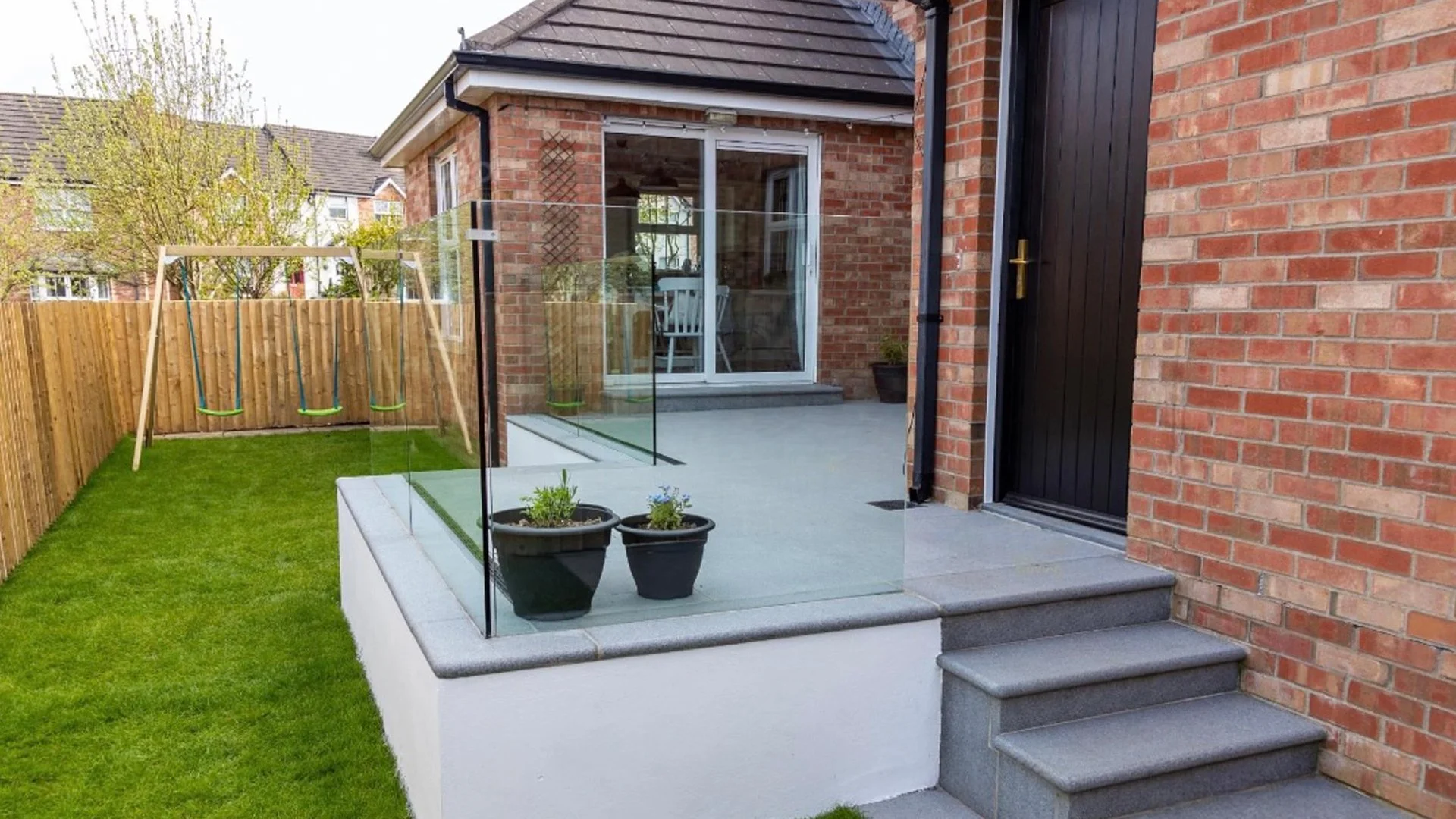 FRAMELESS GLASS
