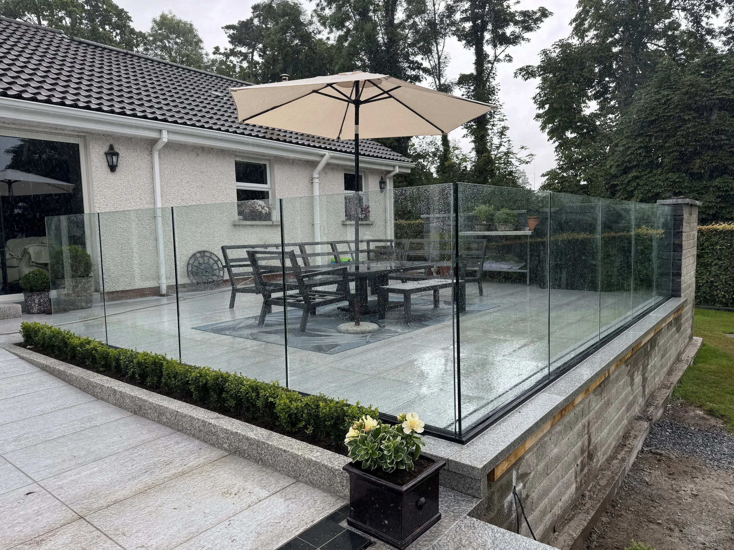 Turn Patio Dreams into Reality with Bespoke Glass Balustrades by Stile Glass, Northern Ireland! ☀️