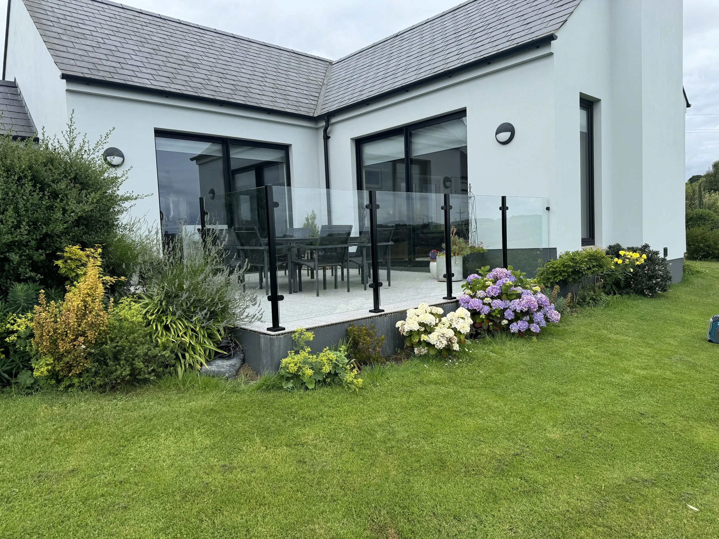 What Glass Fixings are available for my garden patio area?