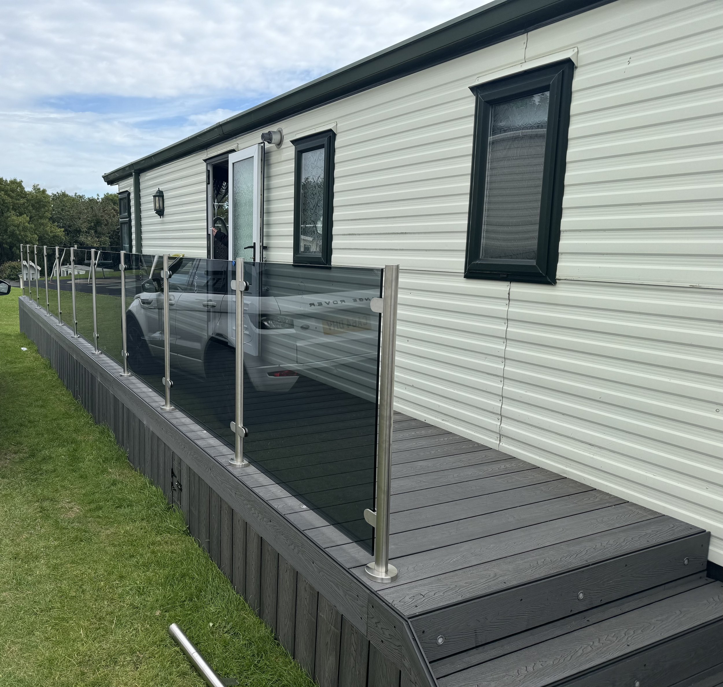 GLASS BALUSTRADES CAN BE USED FOR EXTRA PRIVACY