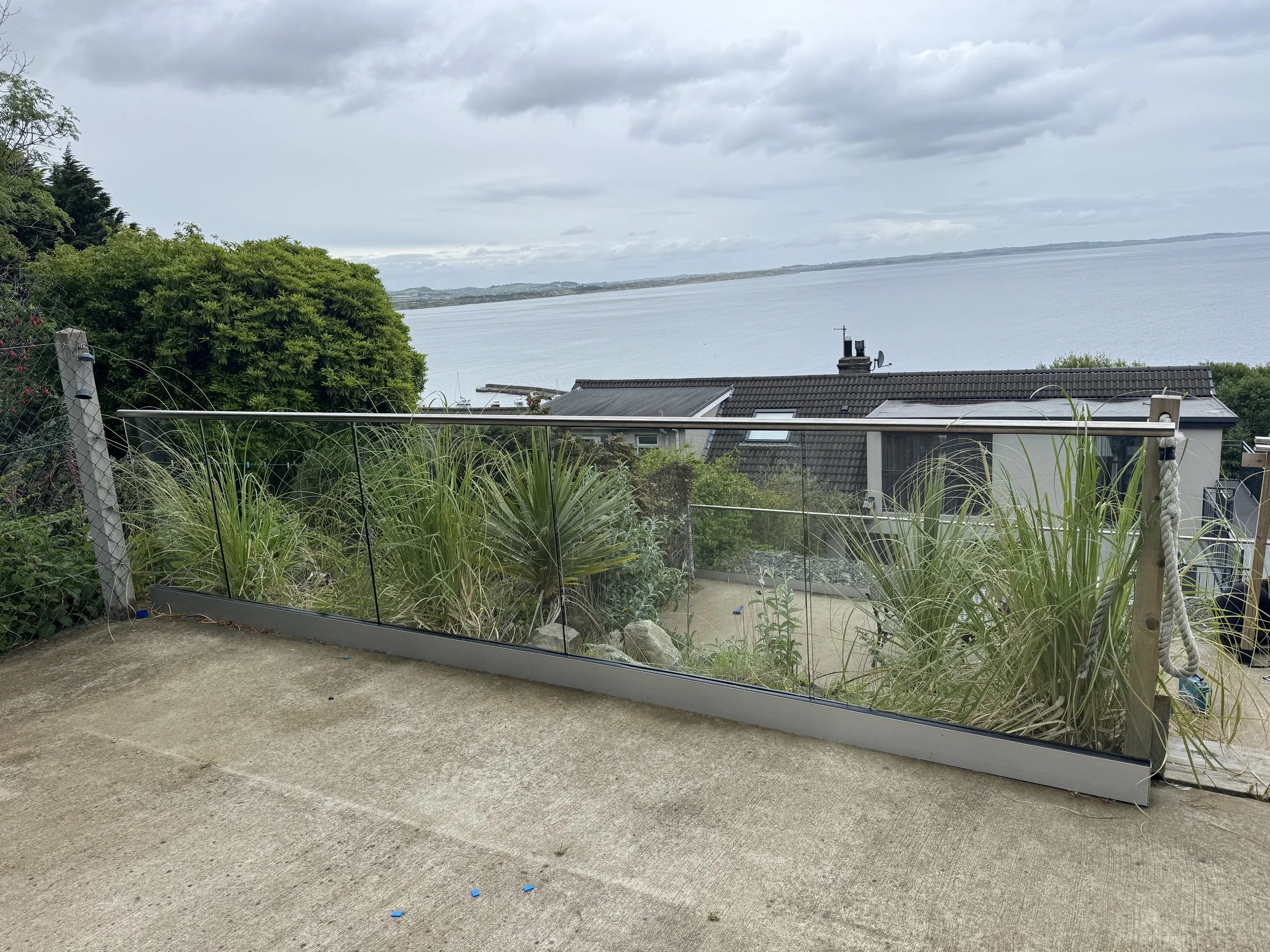 EXPERTLY FITTED STUNNING GLASS BALUSTRADES BY STILEGLASS