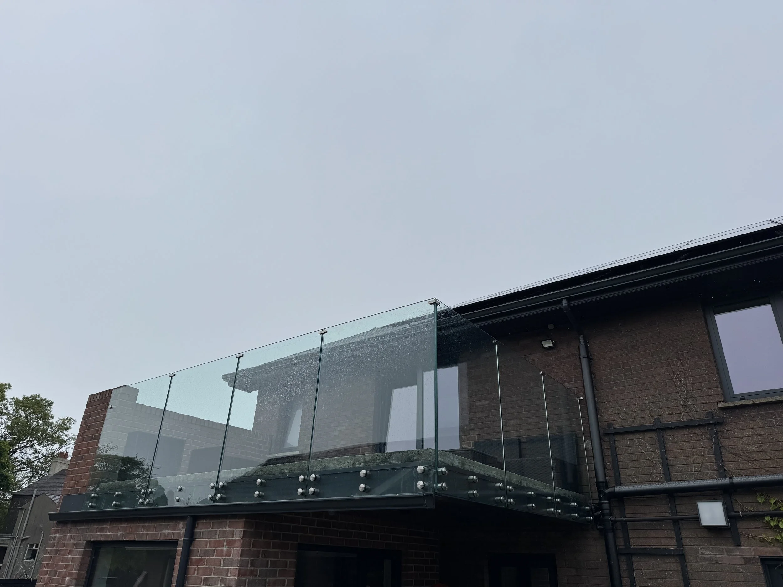 LOW MAINTENANCE APPEAL OF GLASS BALUSTRADES