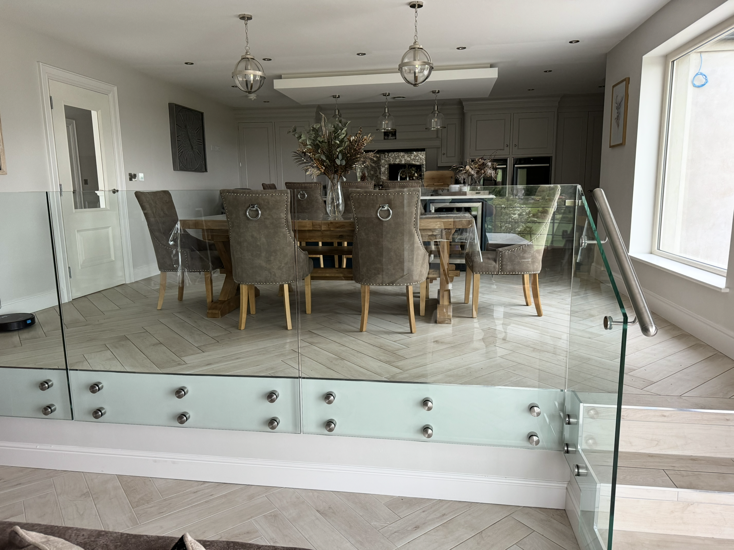 A CLEAR AND PRESENT UPGRADE: HOW GLASS BALUSTRADES TRANSFORM YOUR HOME