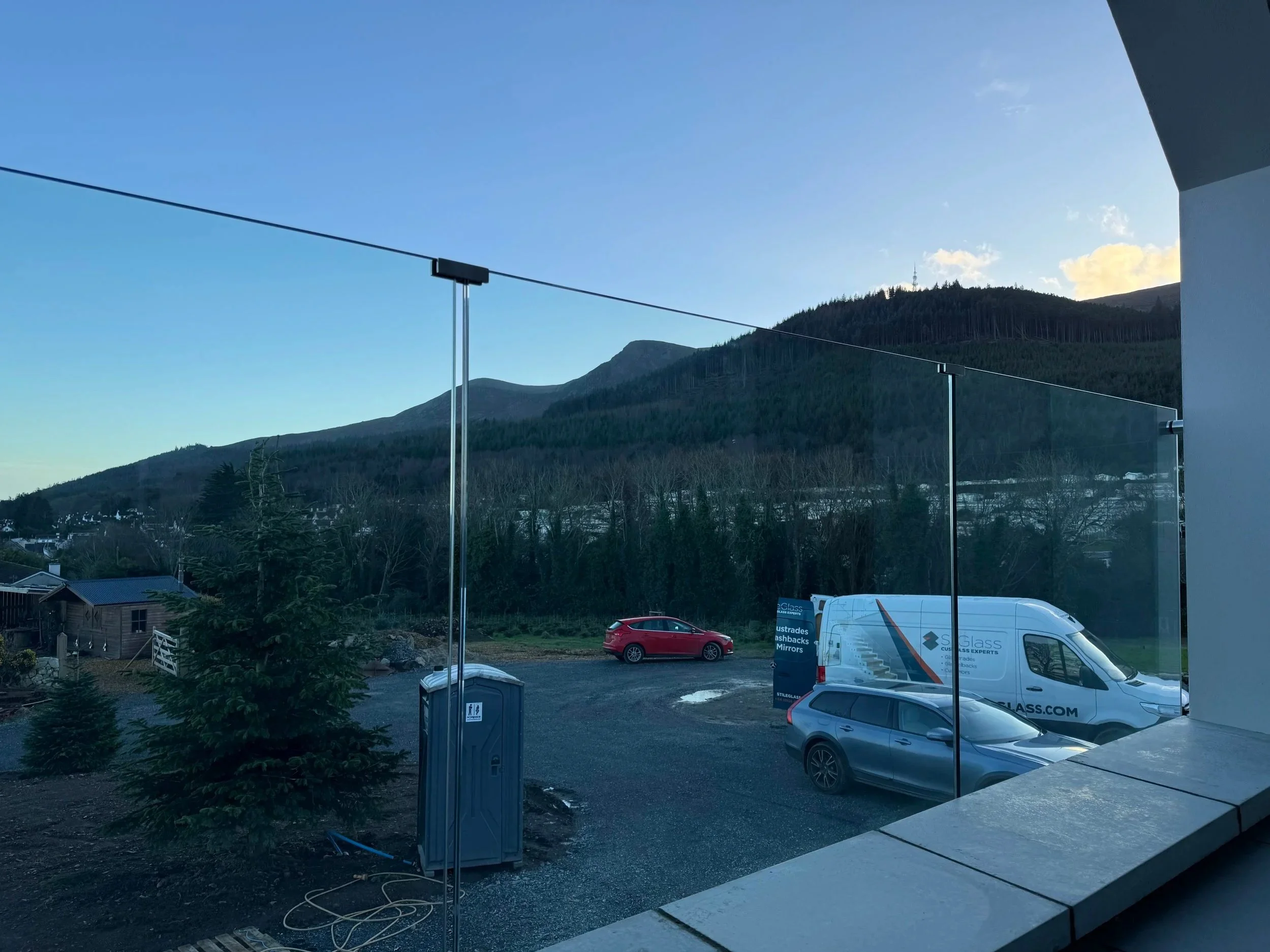  THE LOCAL ADVANTAGE FOR YOUR GLASS BALUSTRADE