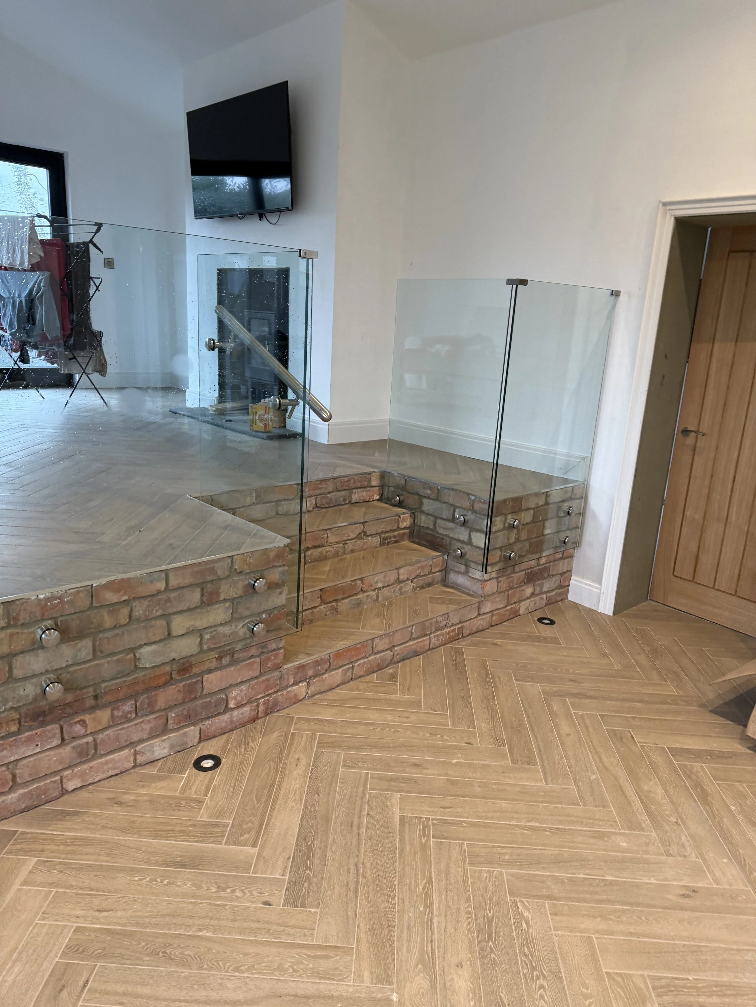 PRECISION PERFECTED: THE ART OF CUSTOM GLASS BALUSTRADES BY STILEGLASS