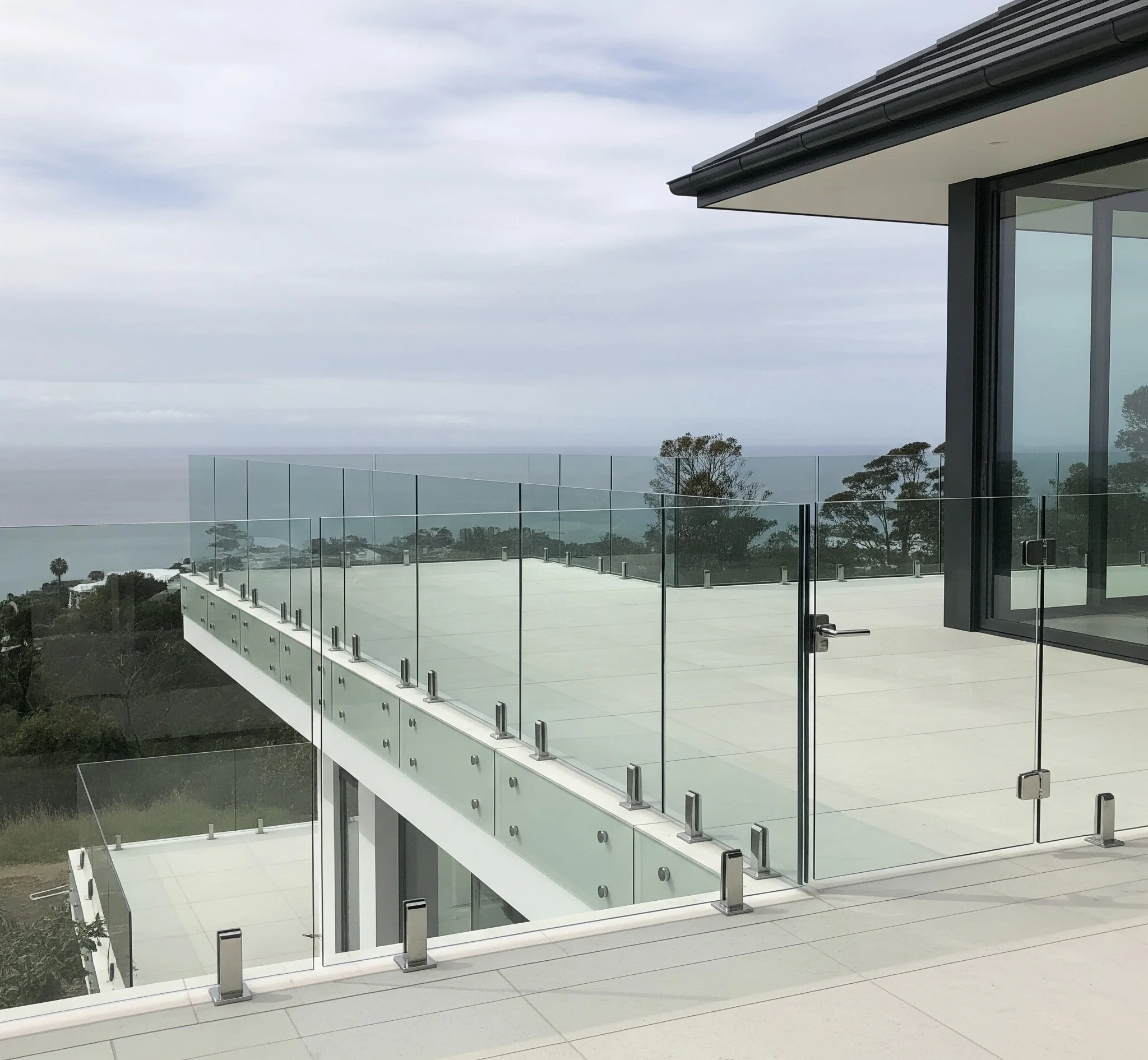 A SMART INVESTMENT: HOW GLASS BALUSTRADES BOOST YOUR PROPERTY VALUE