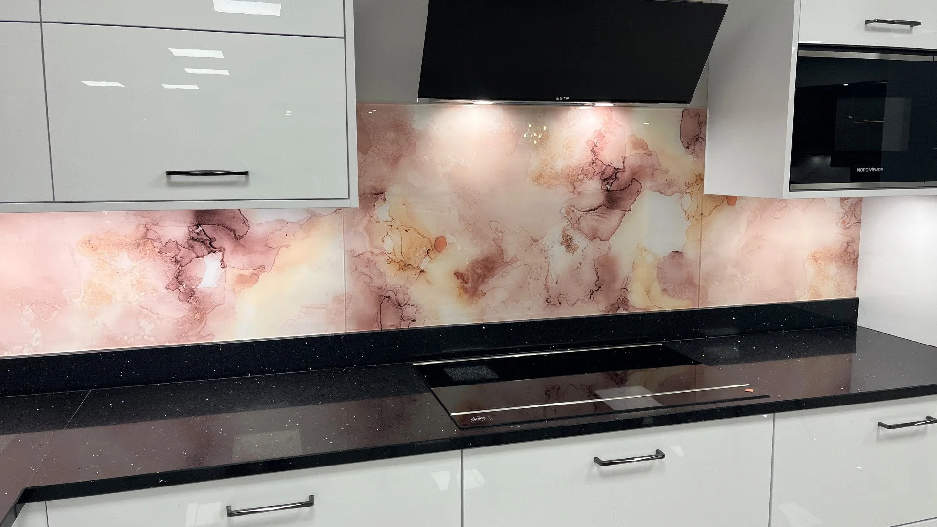 Stile_Glass_Splashback_5.jpg