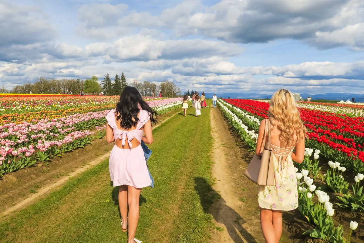 ST26 Tulip Farm Senior Team Photo Session at a Tulip Farm in Woodurn, Oregon for Senior Portraits by Vancouver, Washington based Senior and Family Portrait Photographer Natasha Victoria Photography-12.jpg