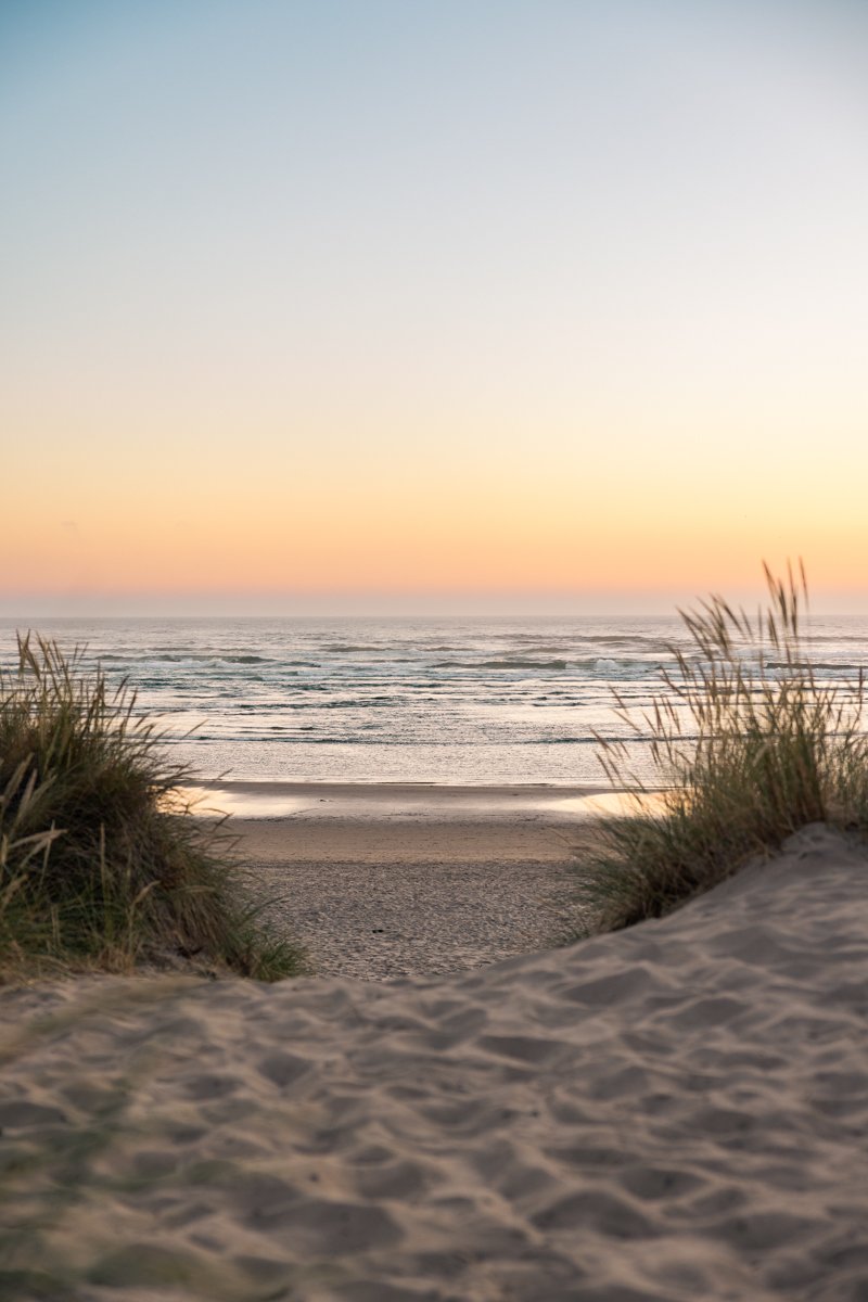 ST26 Cannon Beach Team Behind the Scenes at Outdoor Senior Photo Session in Cannon Beach, Oregon by Vancouver, Washington Based Photographer Natasha Victoria Photography-28.jpg