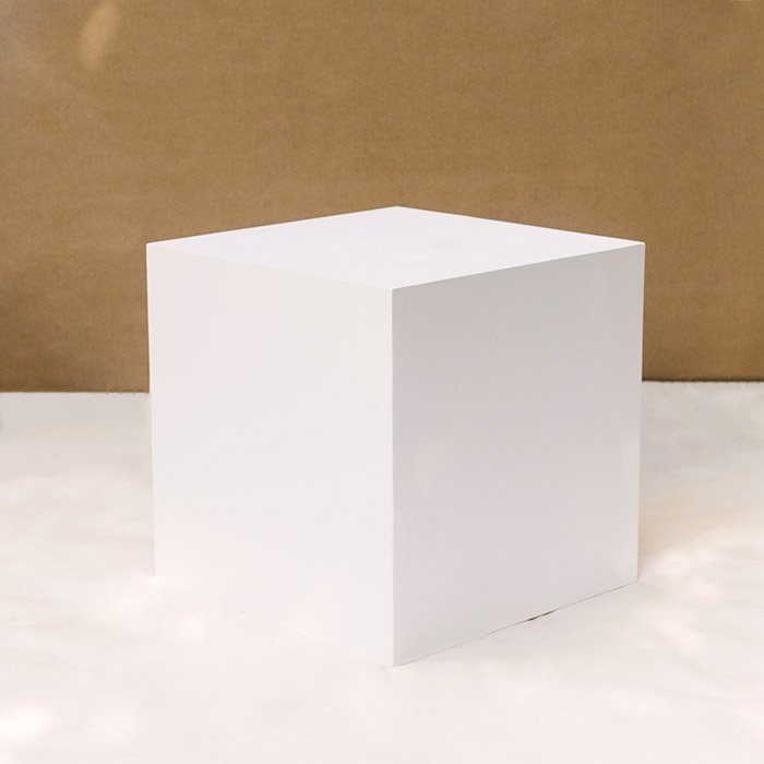 Cube blanc en bois 2pi x 2pi