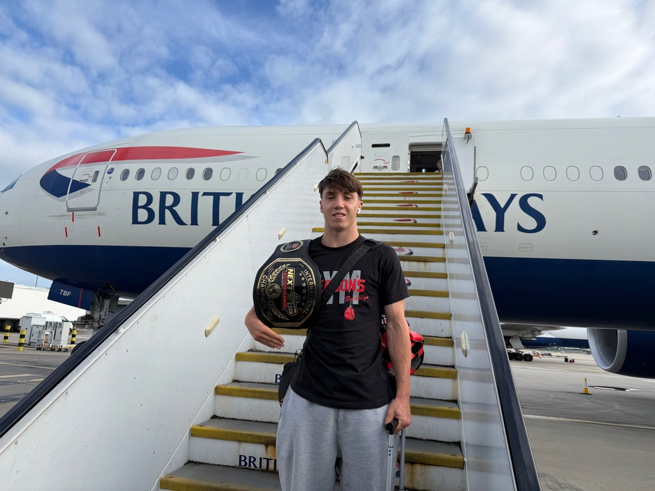 Hull boxer claims international title in New York