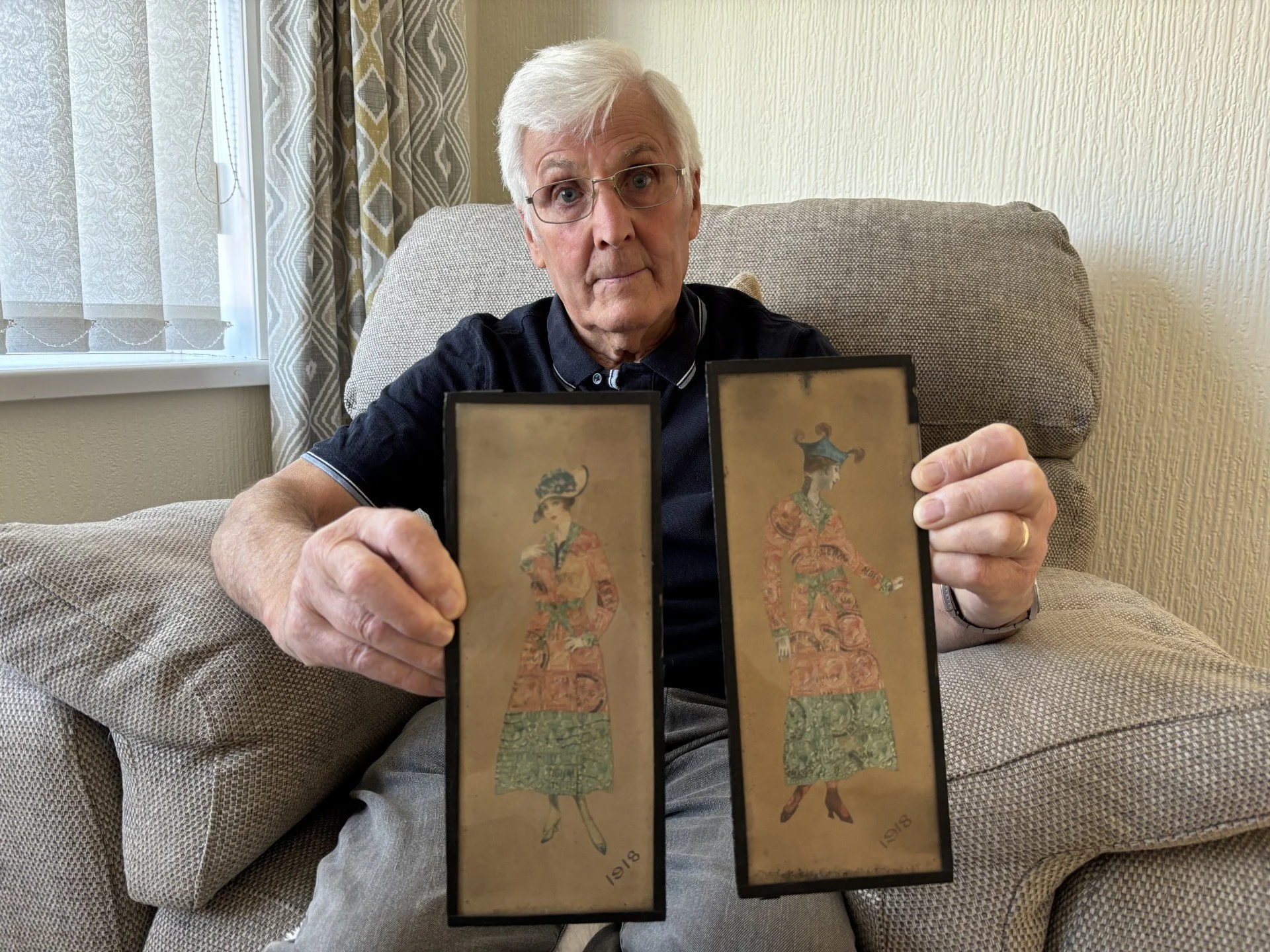 ‘Tolkien pictures’ bought for six eggs