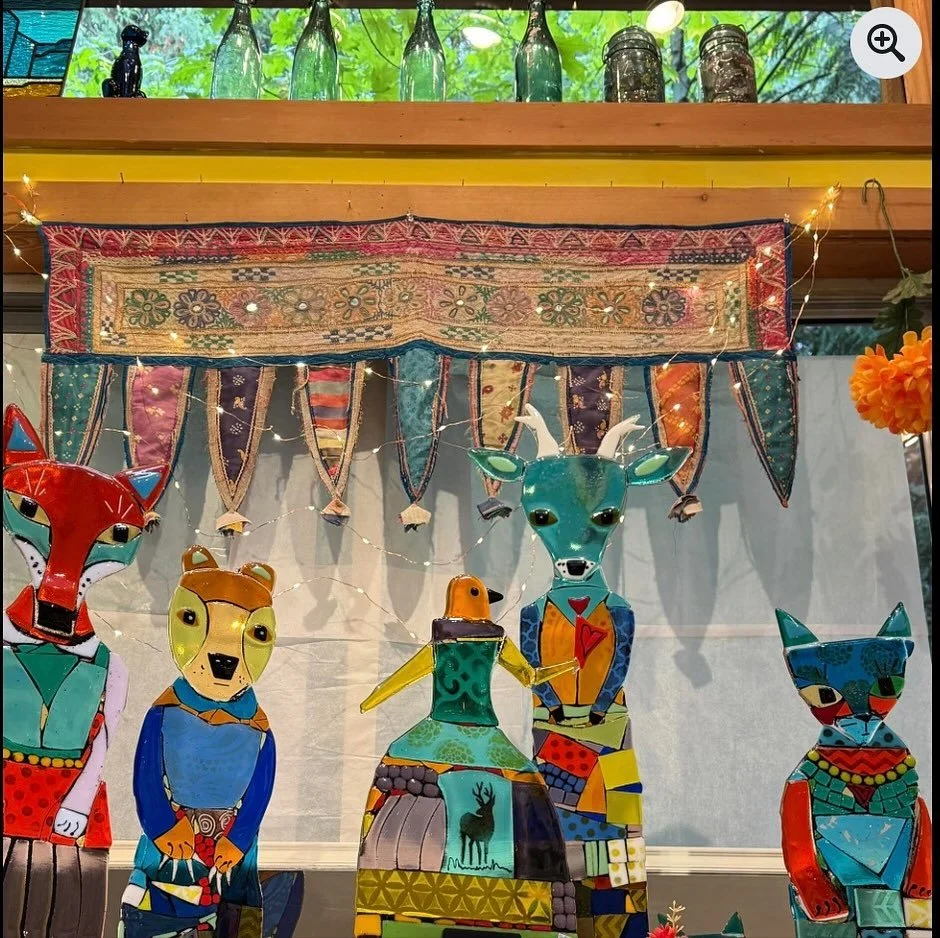 🐳 The  Wise ones say, that gratitude and grief go hand-in-hand.
I can say, from my recent experiences, that I 100% agree with that. 
🦊 During Gabriola Studio Tour 2025 , at my studio, #10 hosted by dear friends, Dinah D and Connie Cocolalla, many