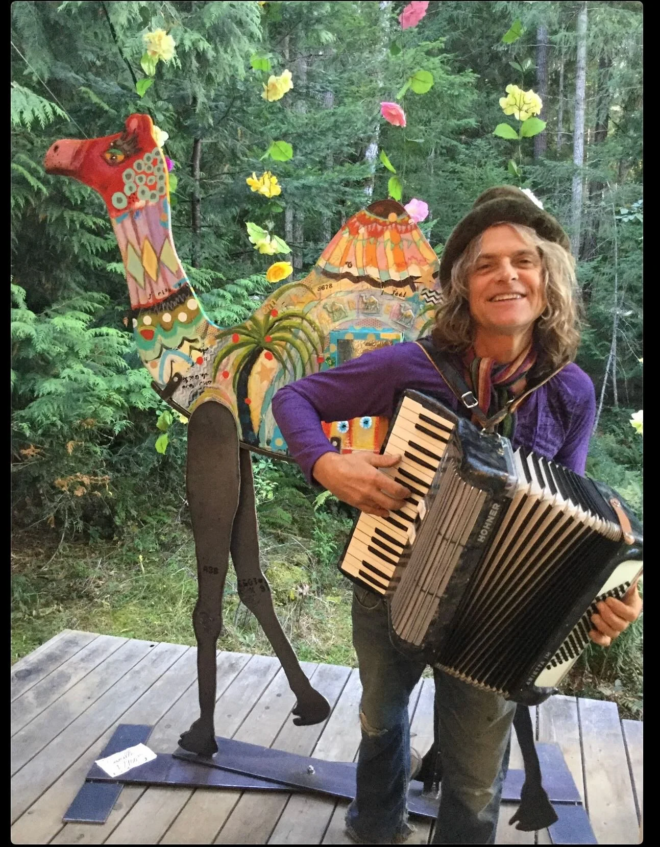 ❤️ RIP My beloved co creator and collaborator in life and in art, magical music man ODE Howard has flown the confines of his beautiful human vessel, now riding the waves of rainbow sea and sky. 

❤️ He quite literally supported me in art and life, hi