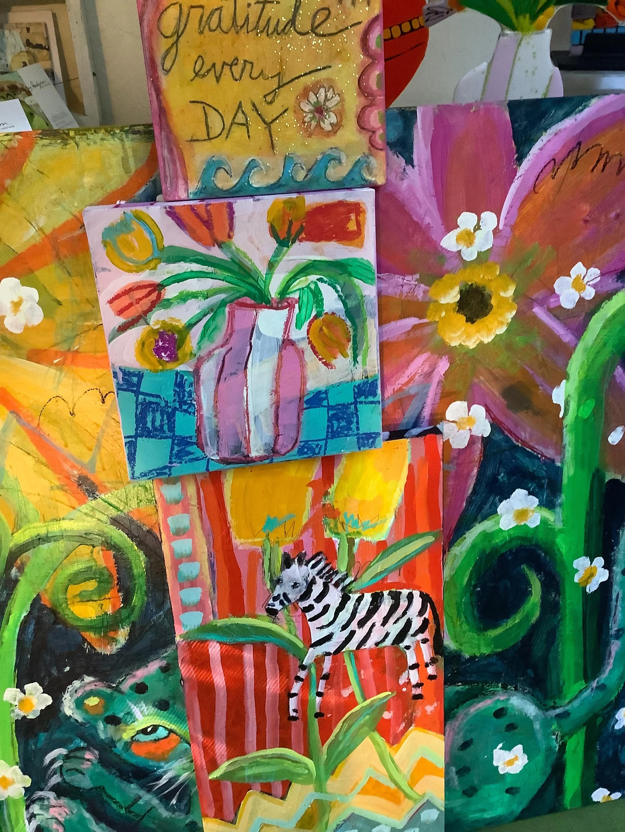 All things floral  @nova_boutiquegabriola right here on gorgeous Gabriola Island., with the FLOWER art show on now. Running till end of May. 

Check it out to see a vibrant display of island artists and their interpretations of the flower themes, inc